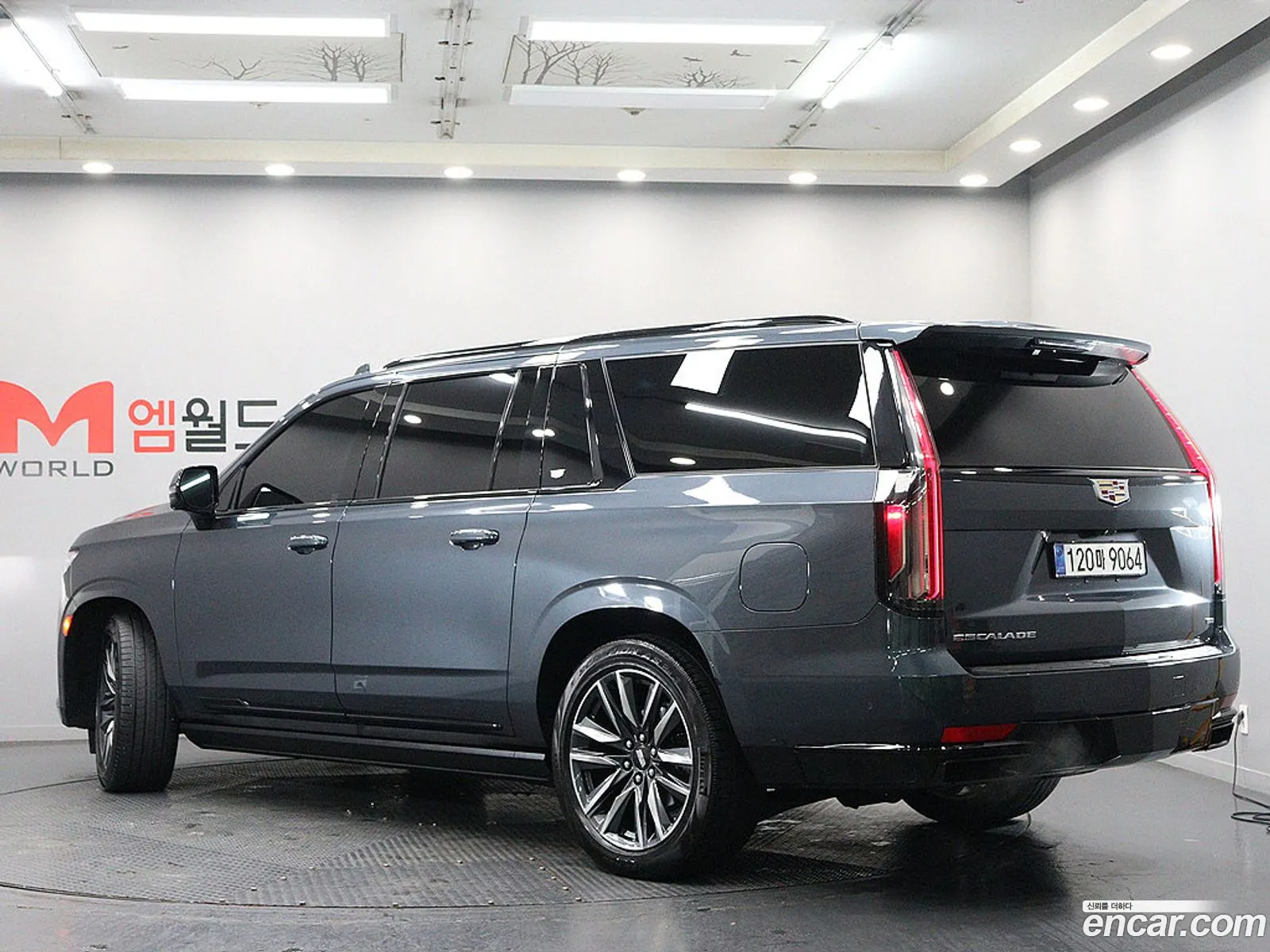 Cadillac Escalade 2021 — 13