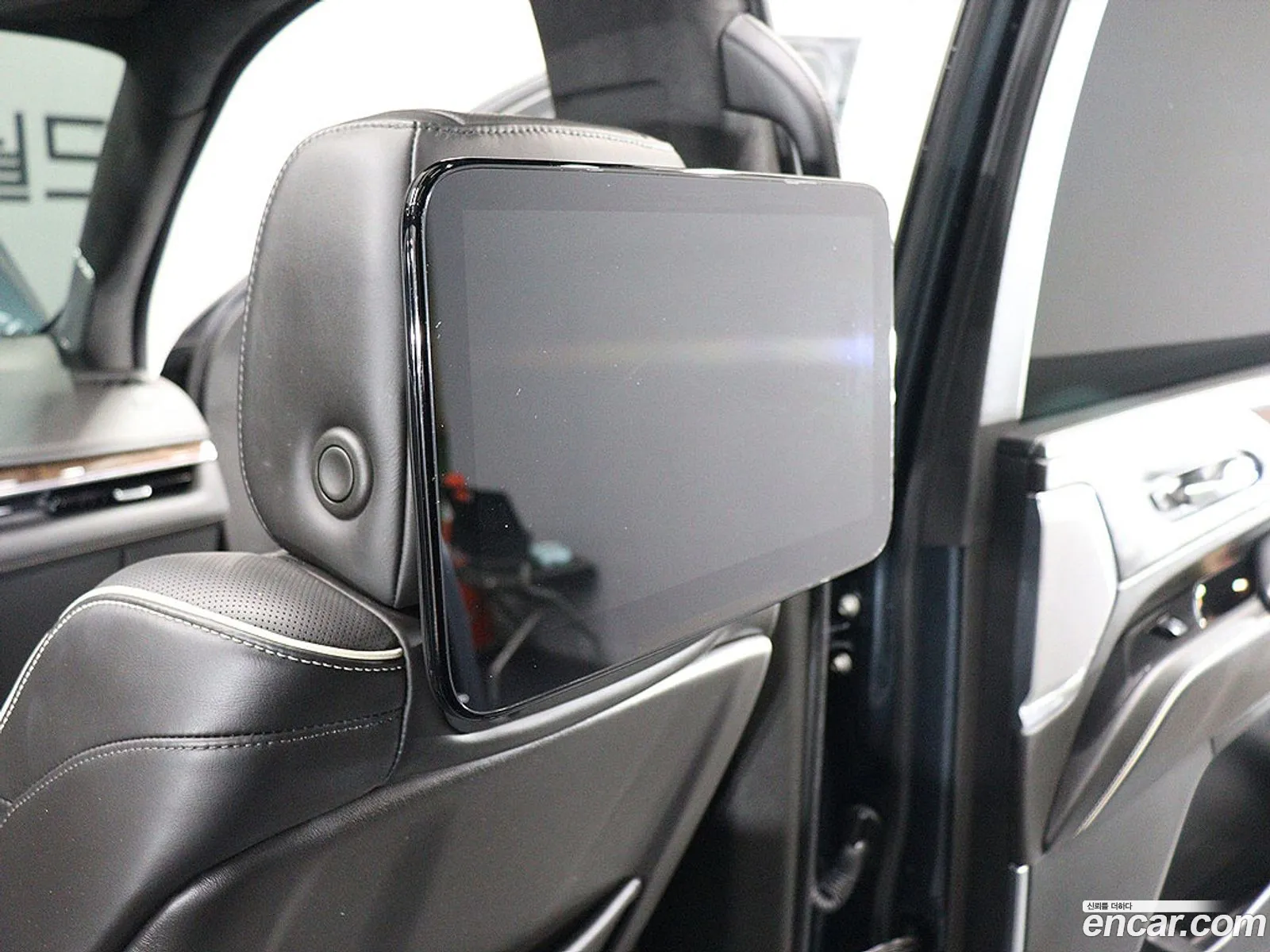 Cadillac Escalade 2021 — 3