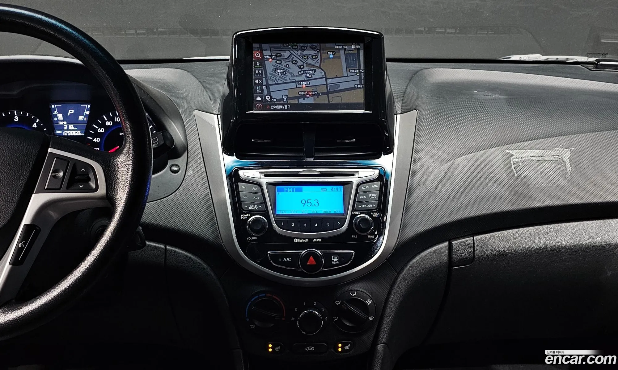 Hyundai Accent 2012 — 13