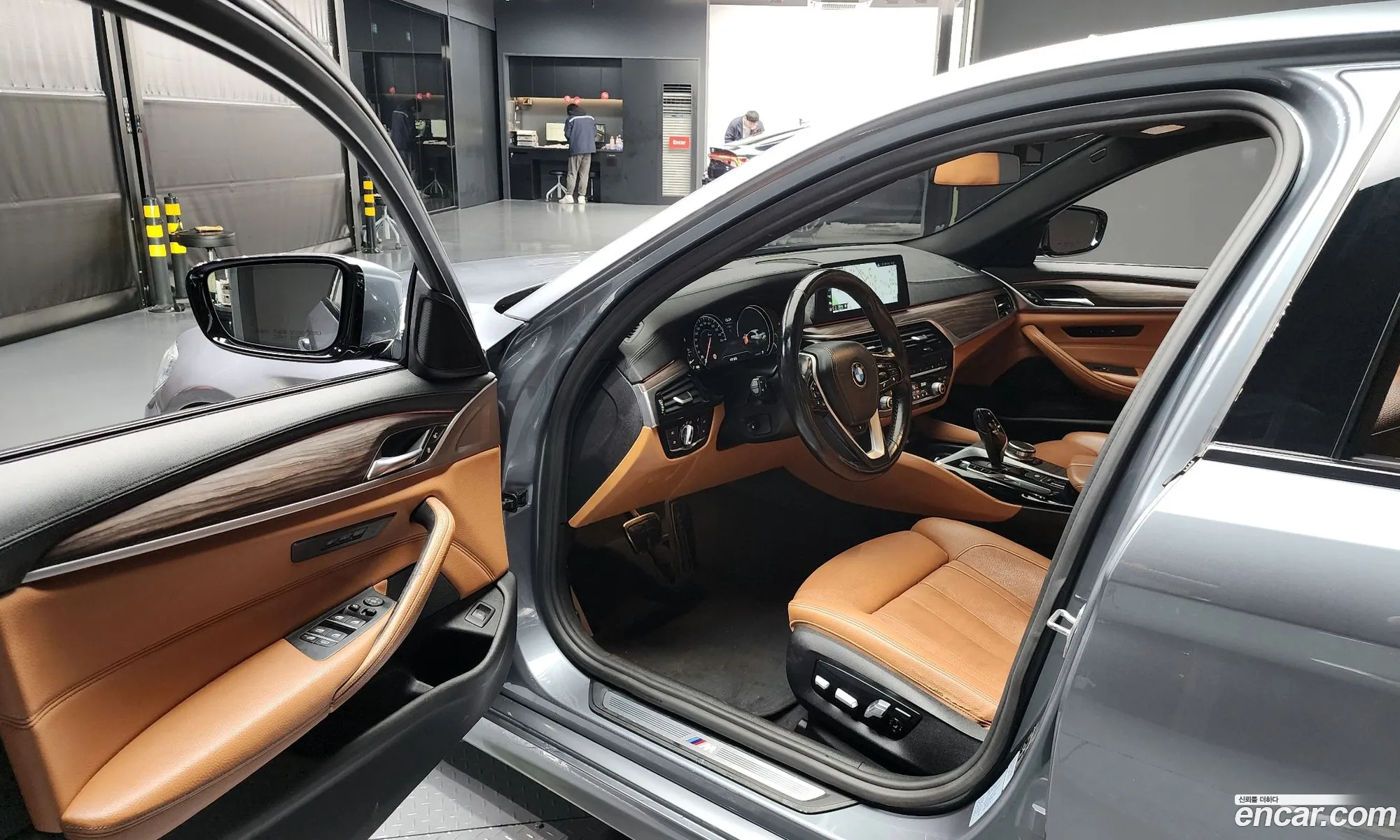 BMW 5 Series 2017 WBAJC510XHG851889 — 2