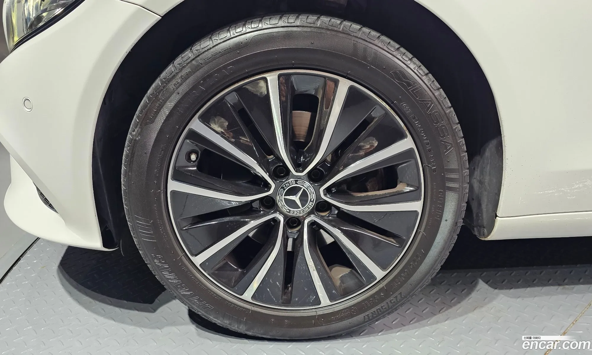 Mercedes-Benz C-Class W205 2019 — 10