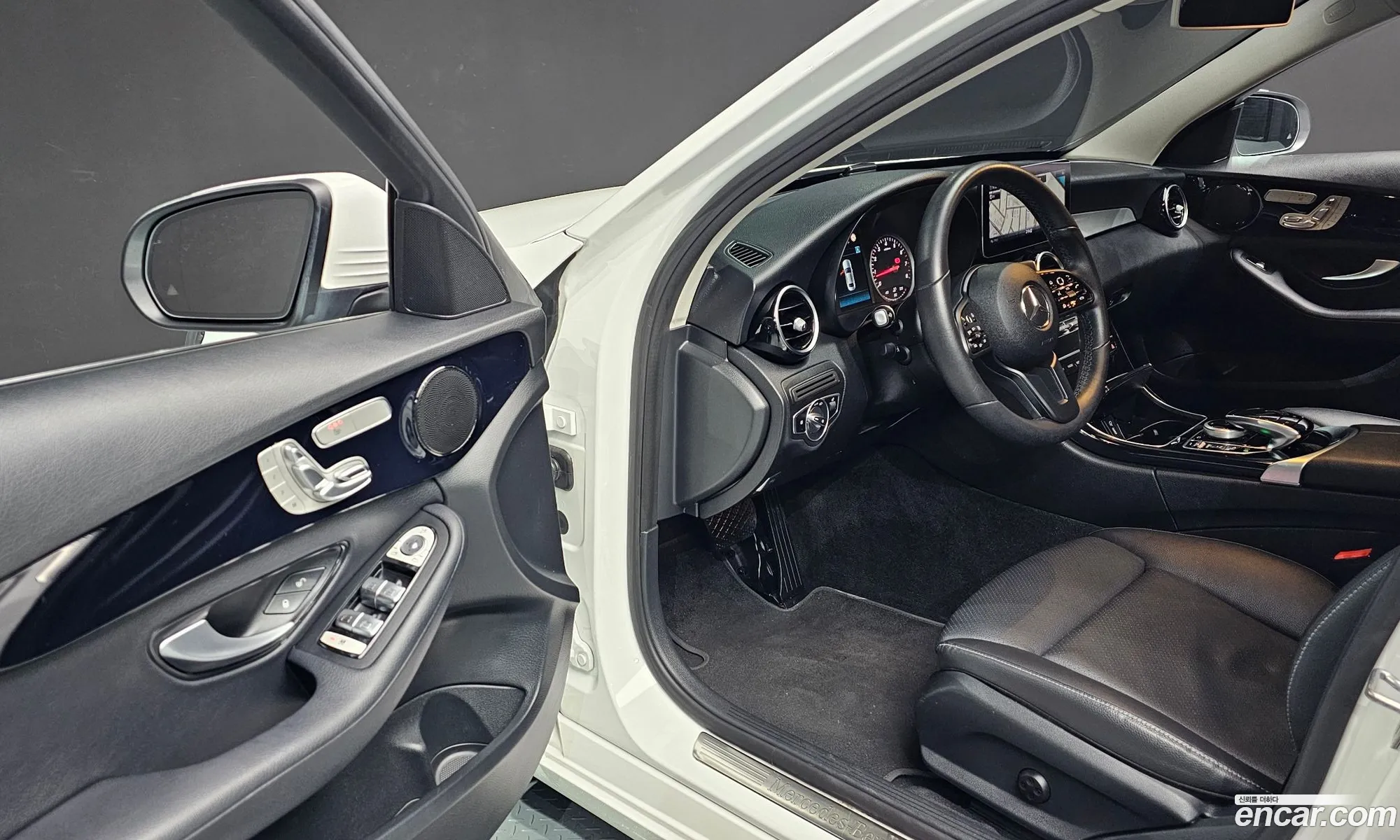 Mercedes-Benz C-Class W205 2019 — 12