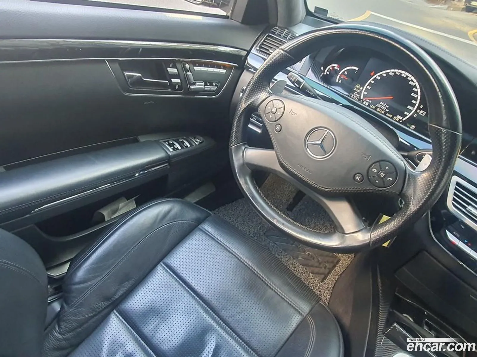 Mercedes-Benz S-Class W221 2010 — 17