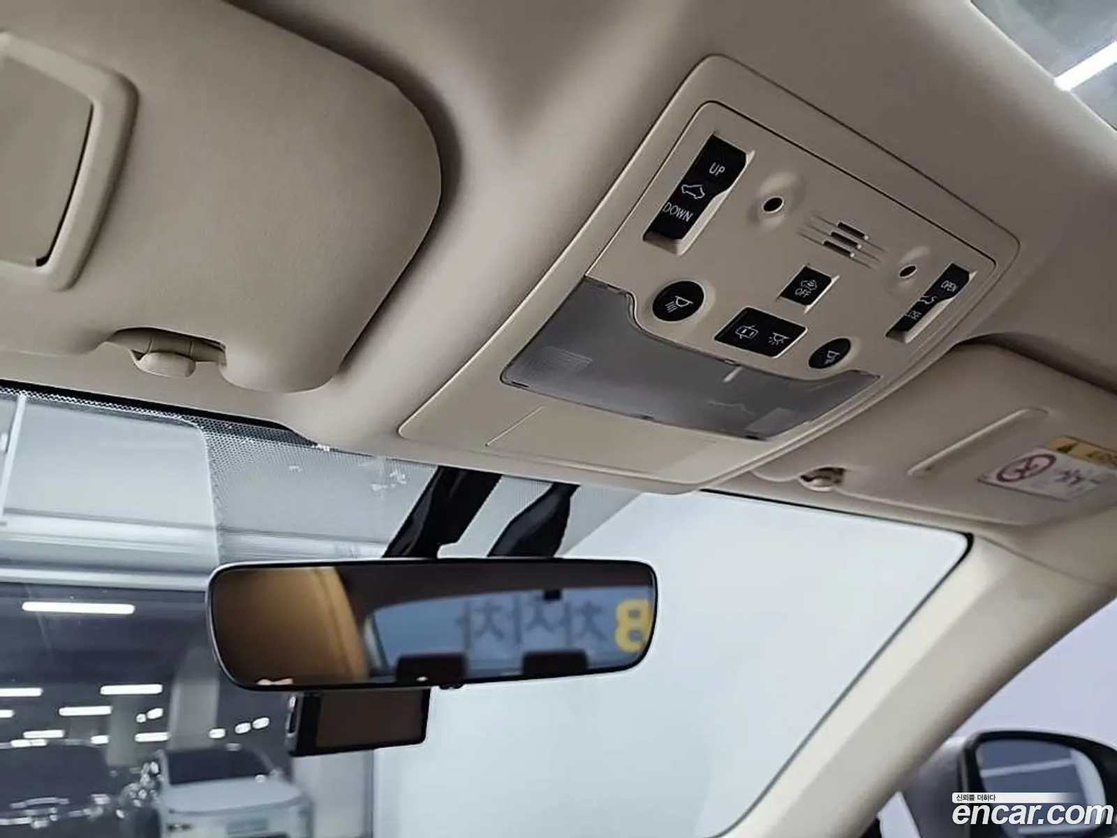 Lexus IS300 2018 — 2