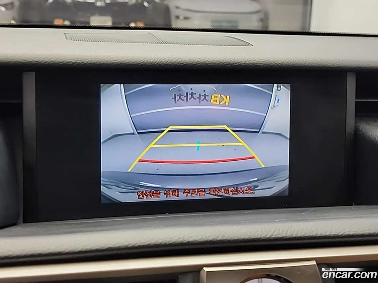 Lexus IS300 2018 — 10