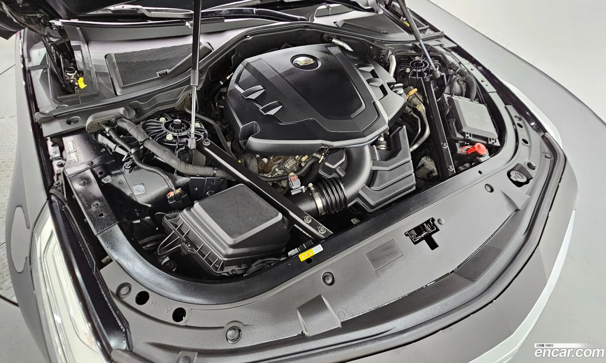 Cadillac CT6 2016 — 14