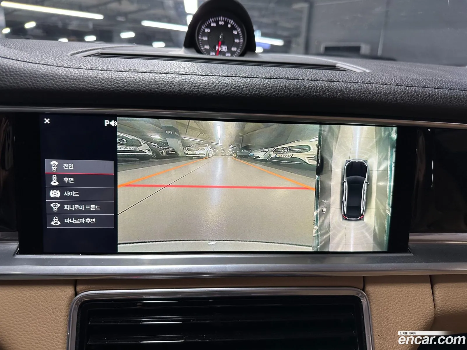 Porsche Panamera 2018 — 16