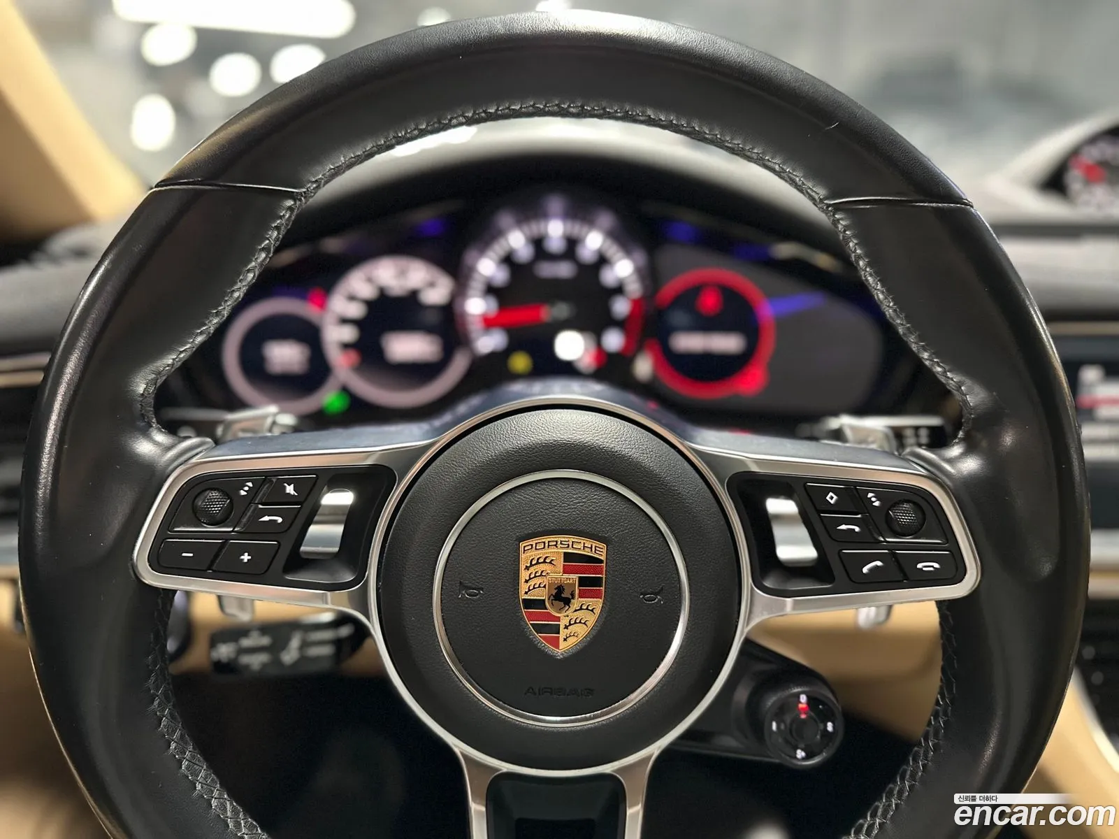 Porsche Panamera 2018 — 11