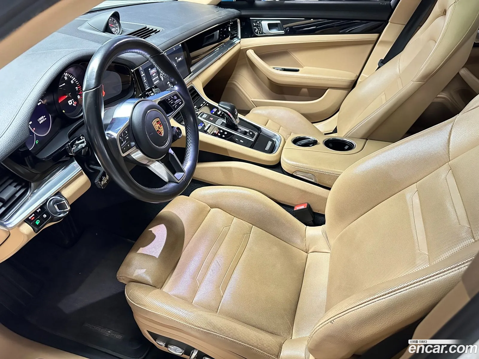 Porsche Panamera 2018 — 8