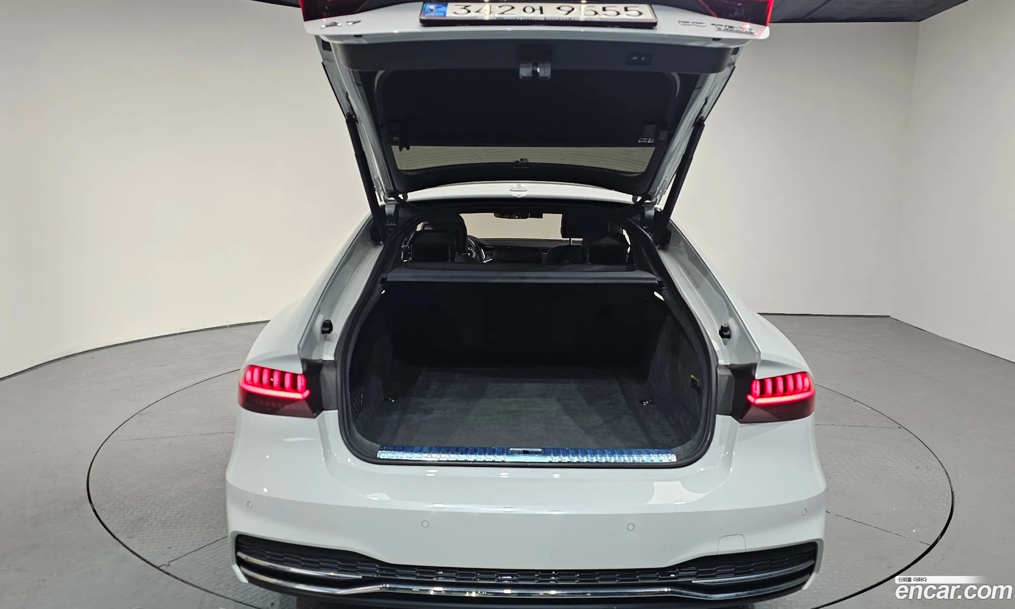 Audi A7 2021 — 7