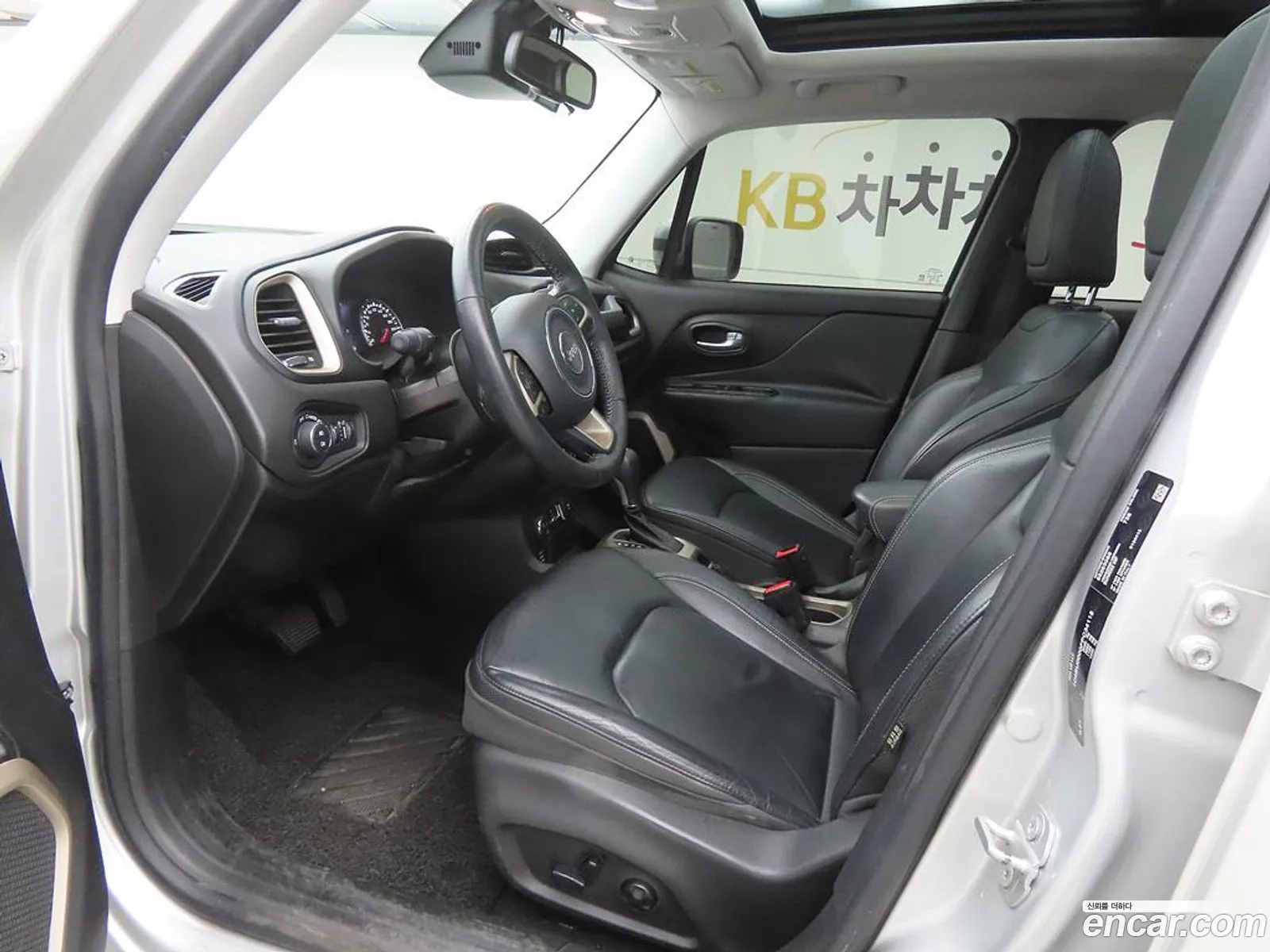 Jeep Renegade 2015 — 20
