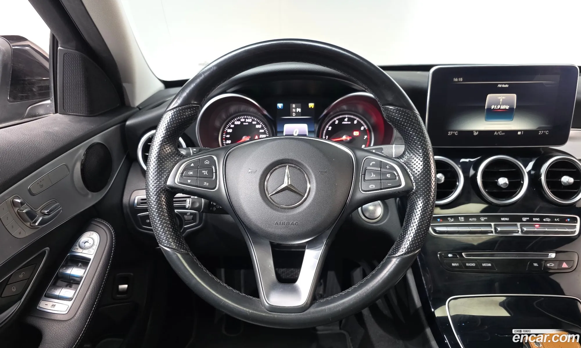 Mercedes-Benz C-Class W205 2016 — 13