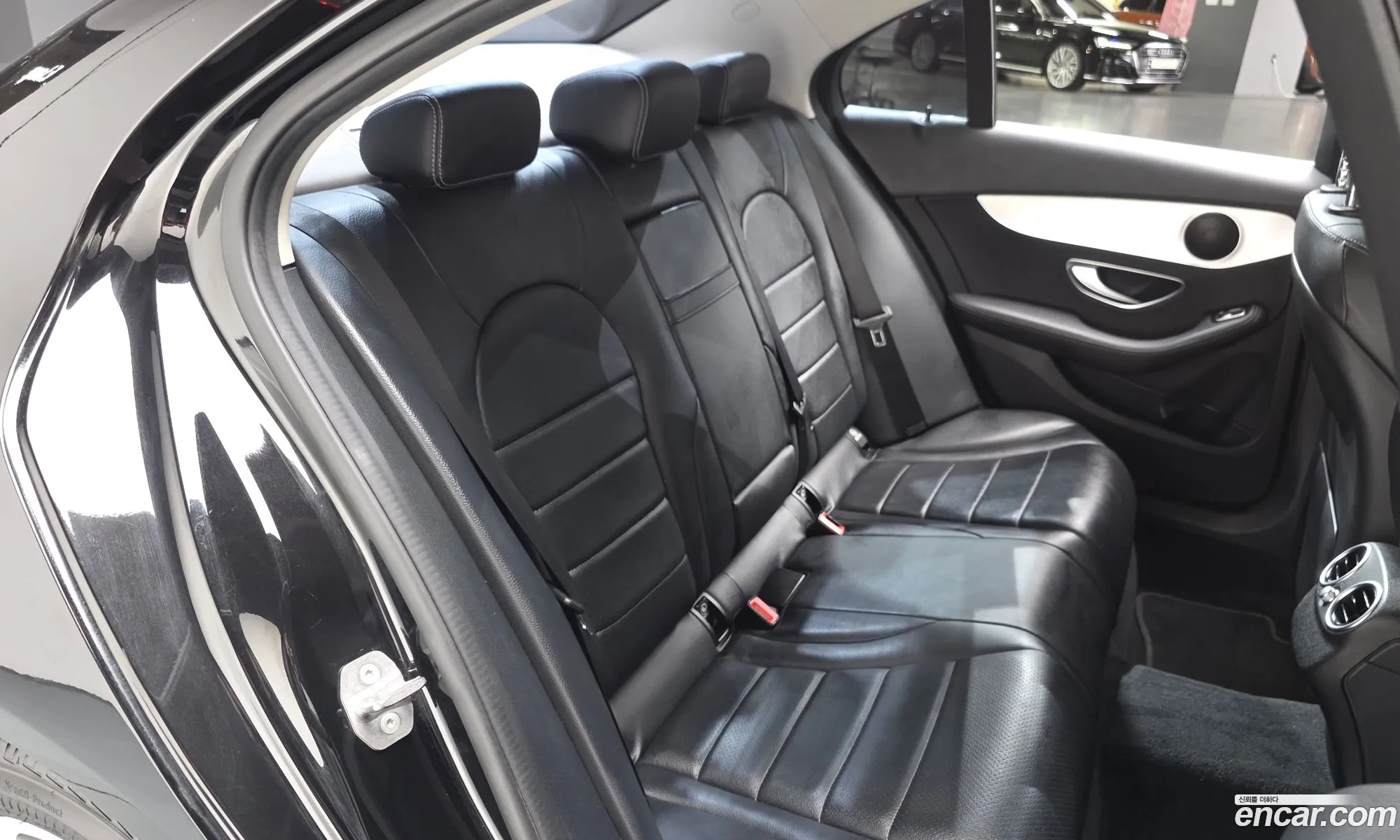 Mercedes-Benz C-Class W205 2016 — 15