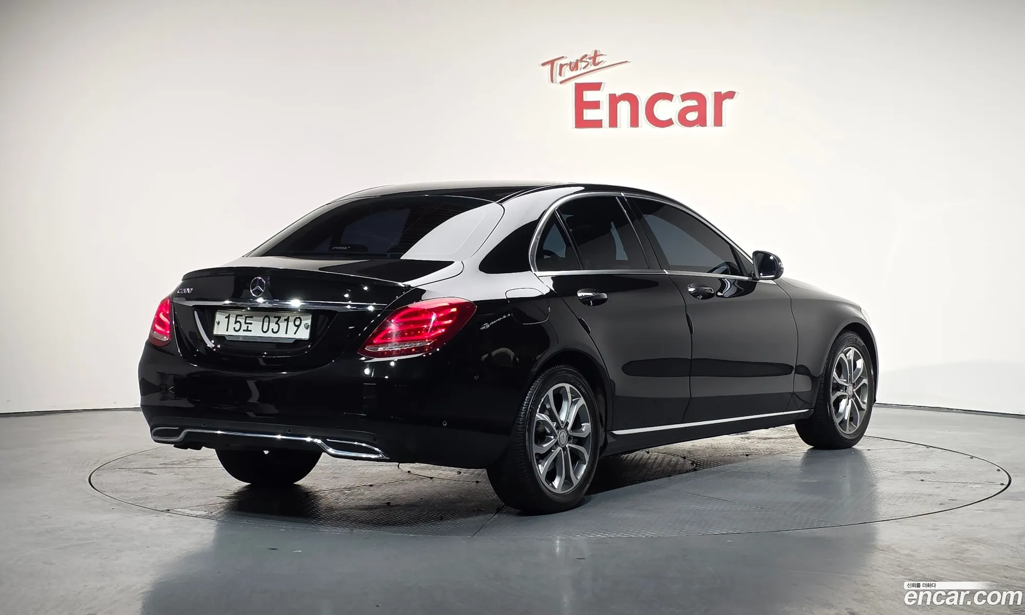 Mercedes-Benz C-Class W205 2016 — 14