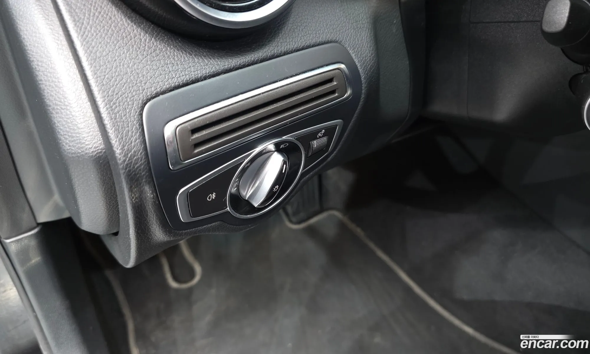 Mercedes-Benz C-Class W205 2016 — 10