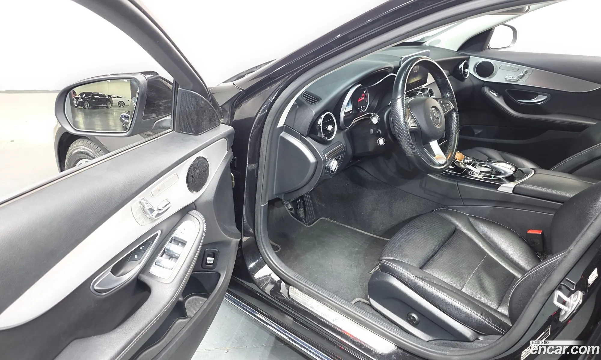 Mercedes-Benz C-Class W205 2016 — 2