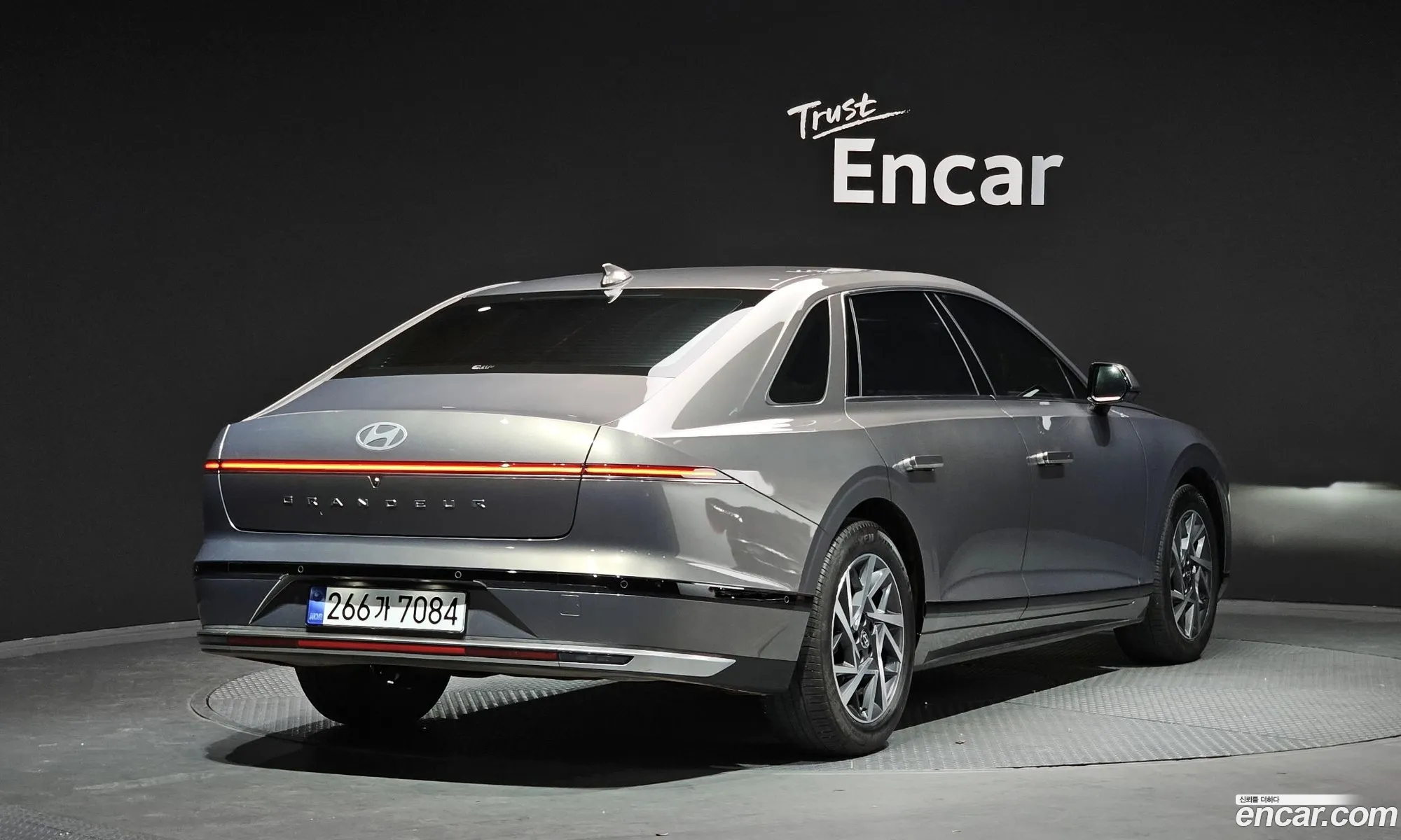 Hyundai Grandeur 2025 — 17
