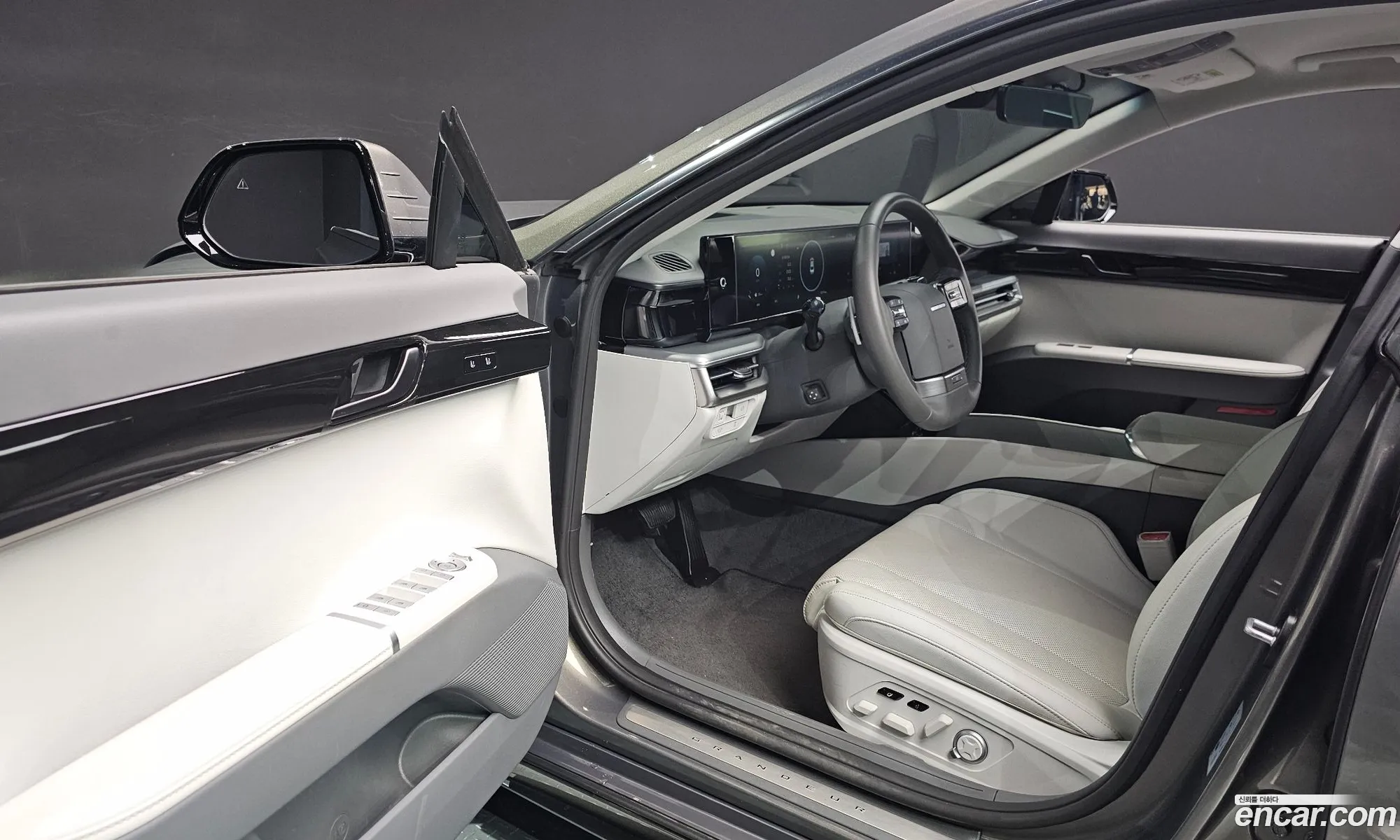 Hyundai Grandeur 2025 — 10