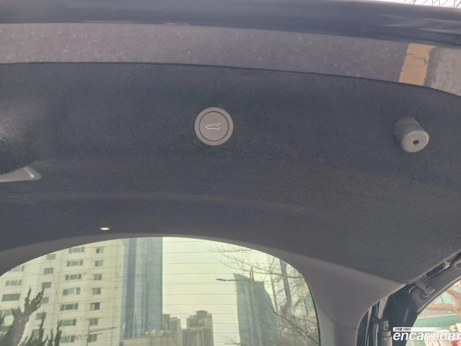 Tesla Model Y 2025 — 13