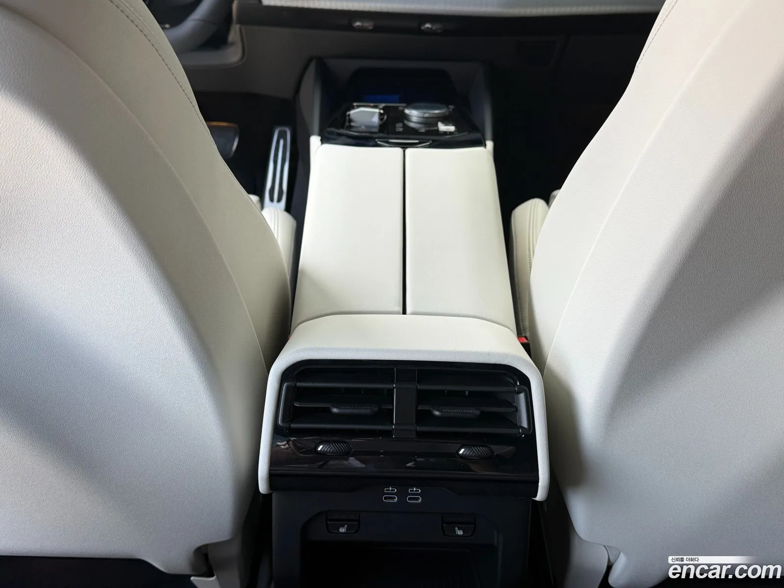 BMW 5 Series 2025 — 12