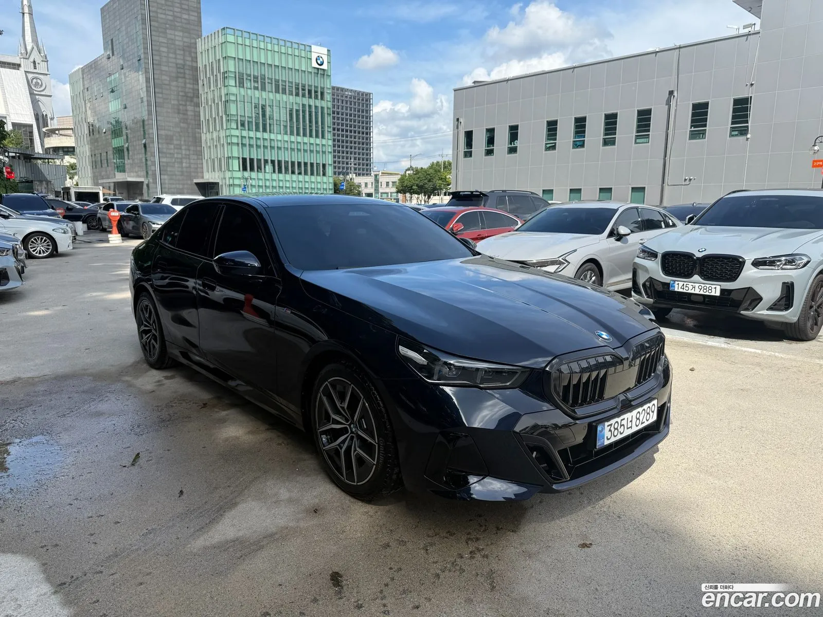 BMW 5 Series 2025 — 17
