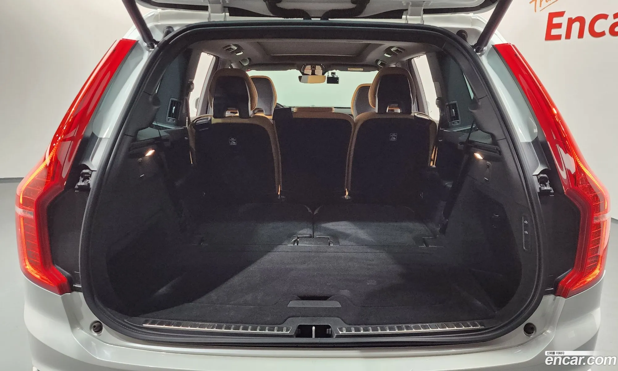 Volvo XC90 2023 YV1LFH609P1980439 — 19