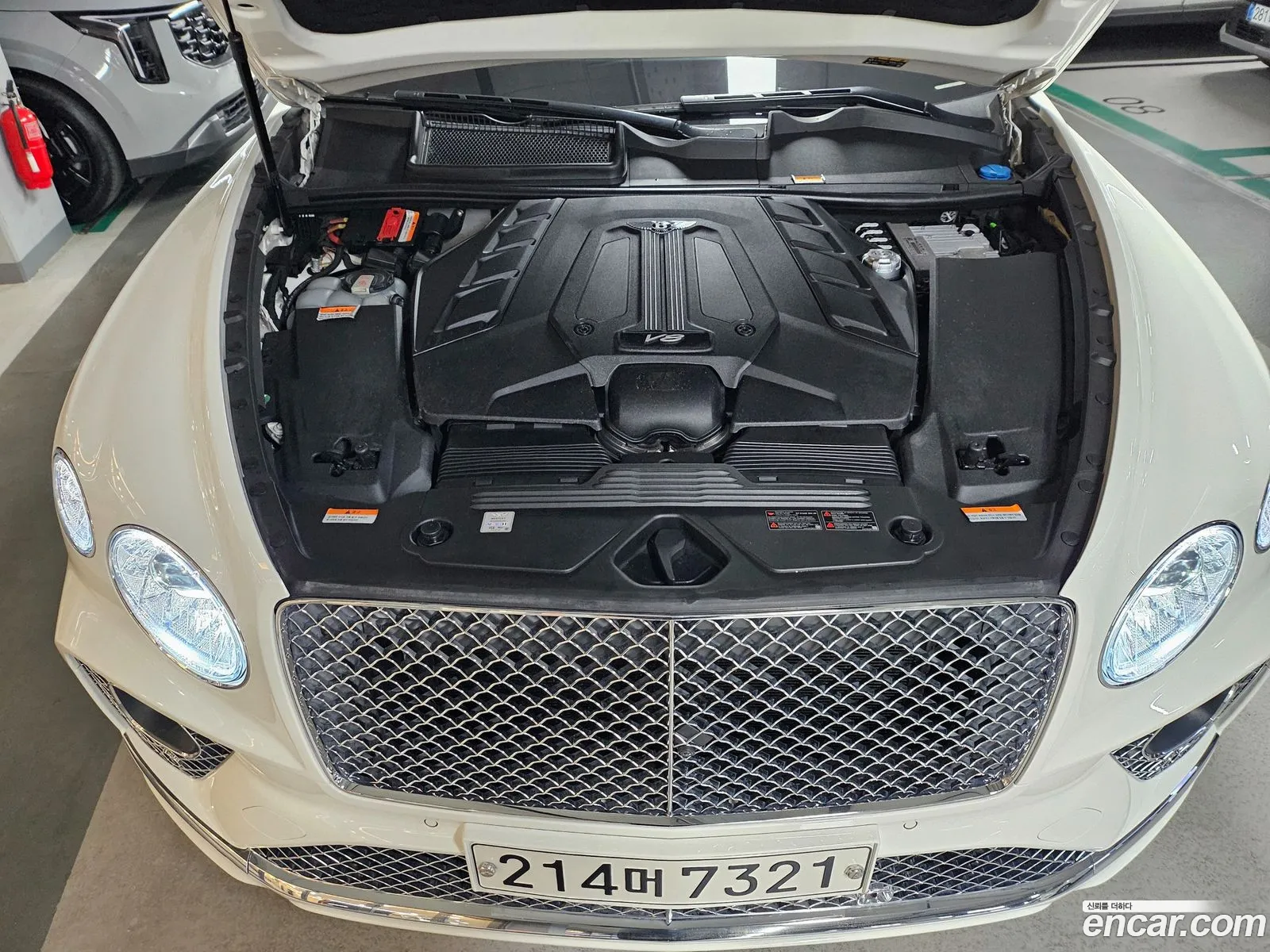 Bentley Bentayga 2021 — 13