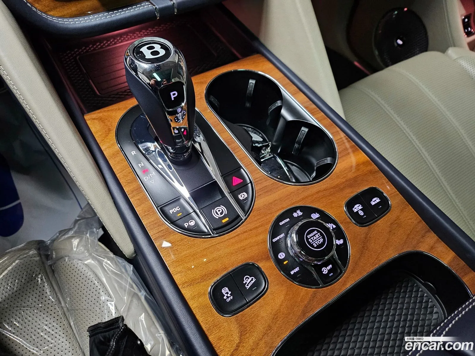 Bentley Bentayga 2021 — 10