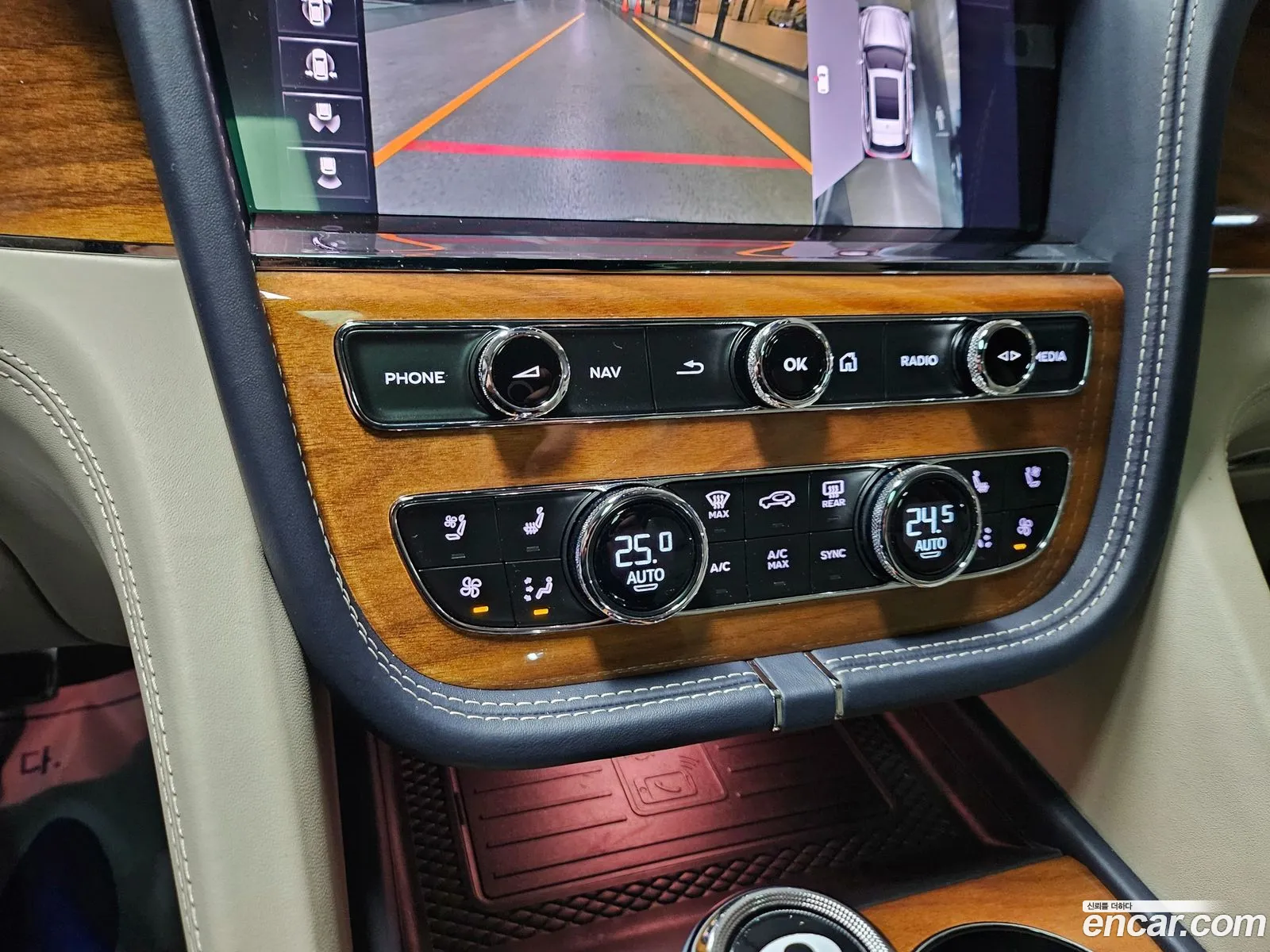Bentley Bentayga 2021 — 4