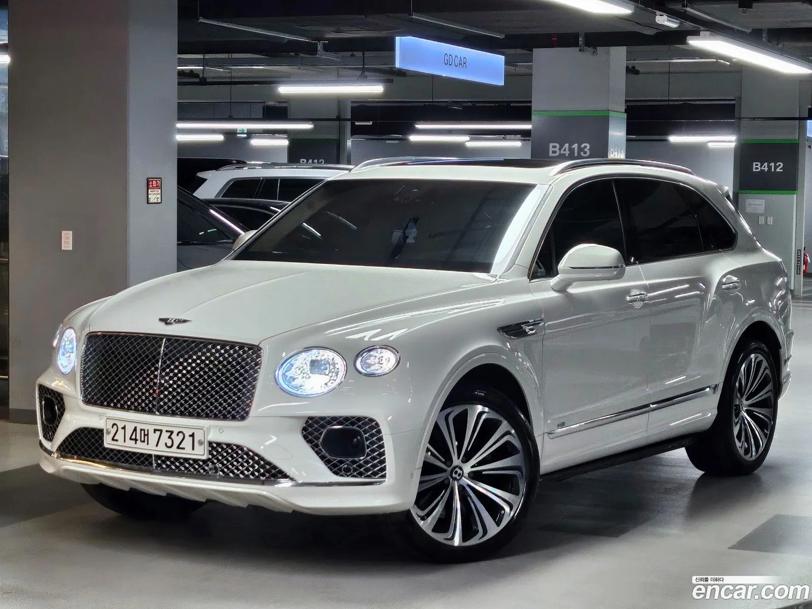 Bentley Bentayga 2021 — 5