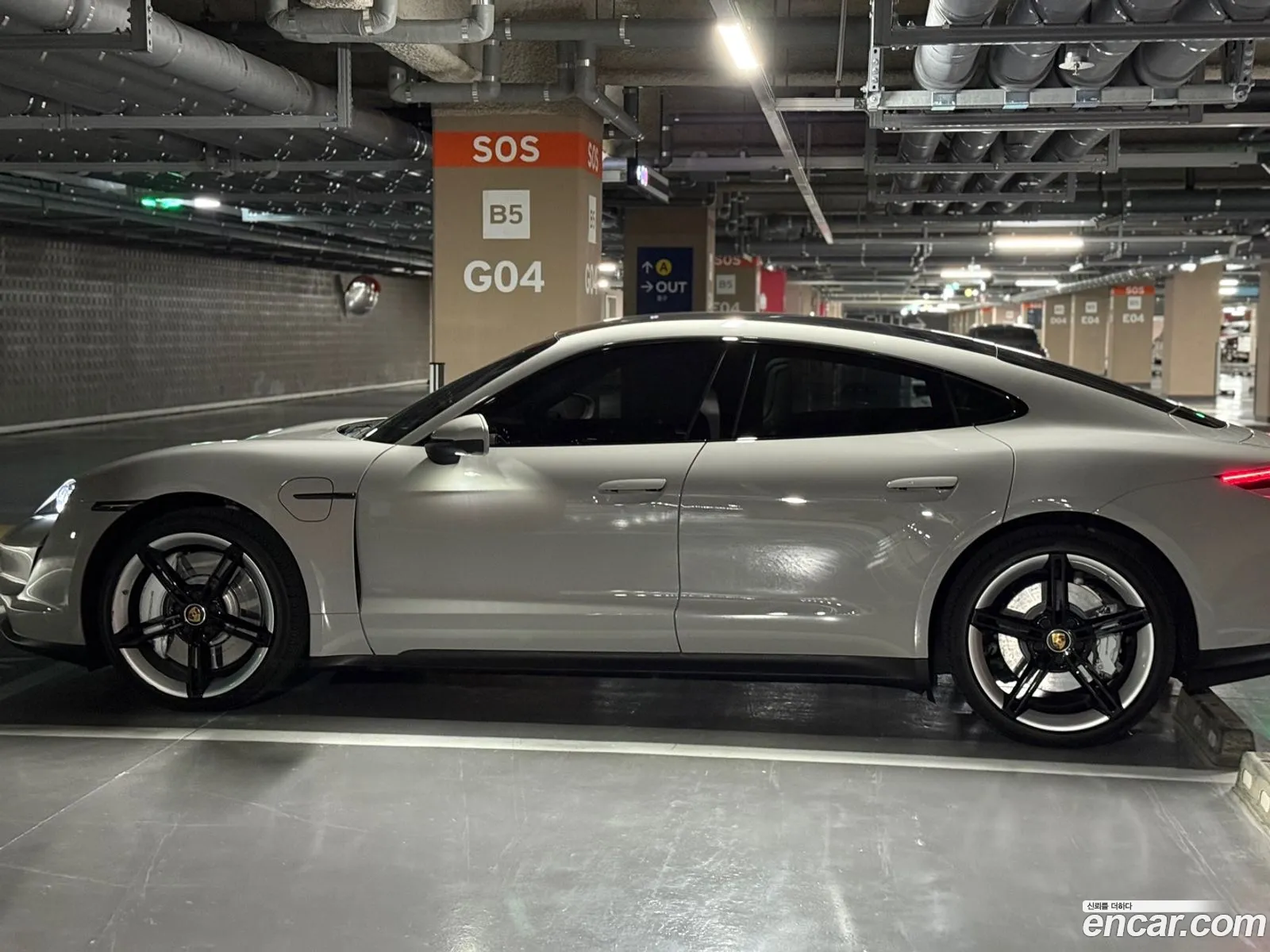 Porsche Taycan 2023 — 8