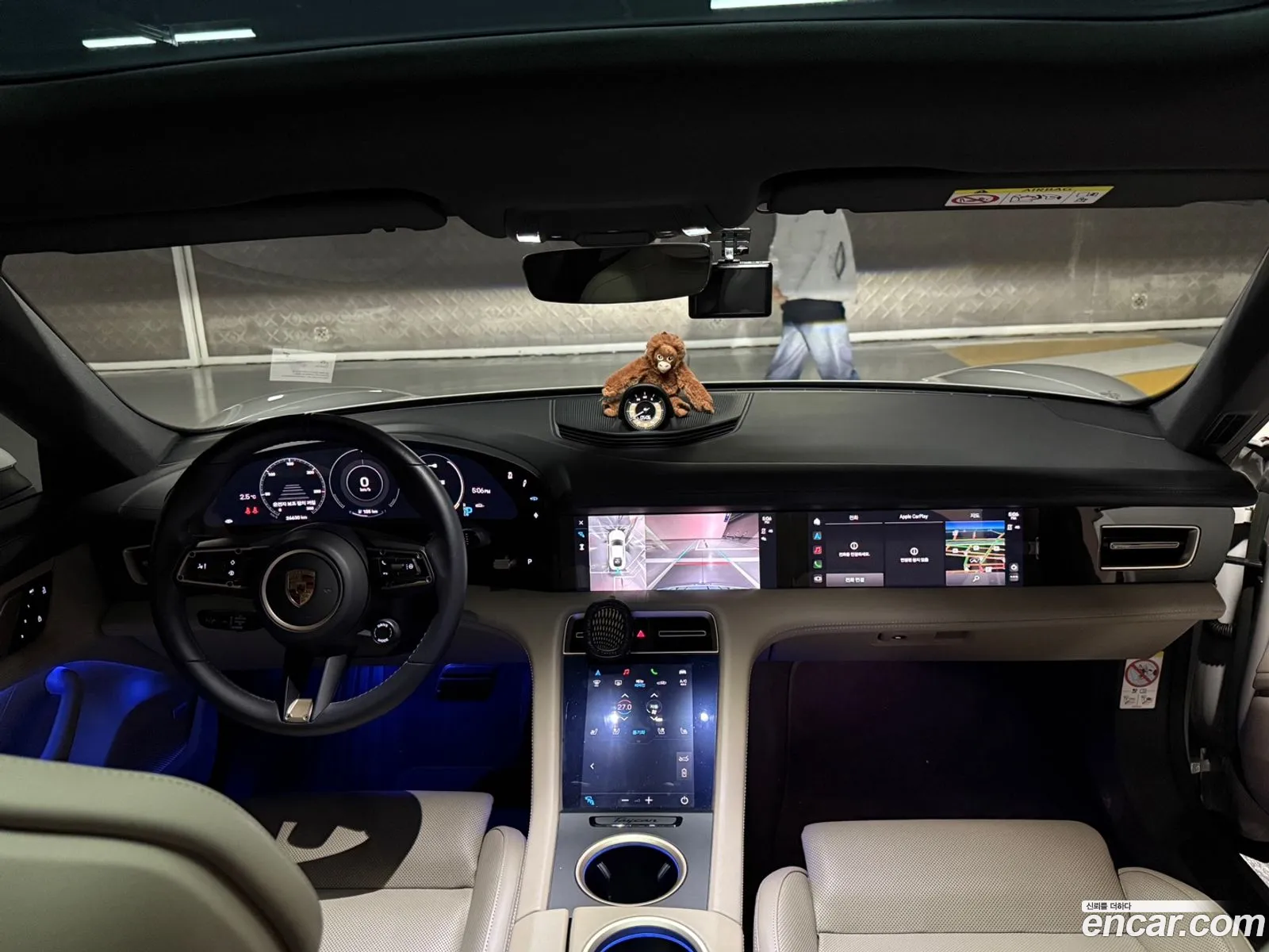 Porsche Taycan 2023 — 2