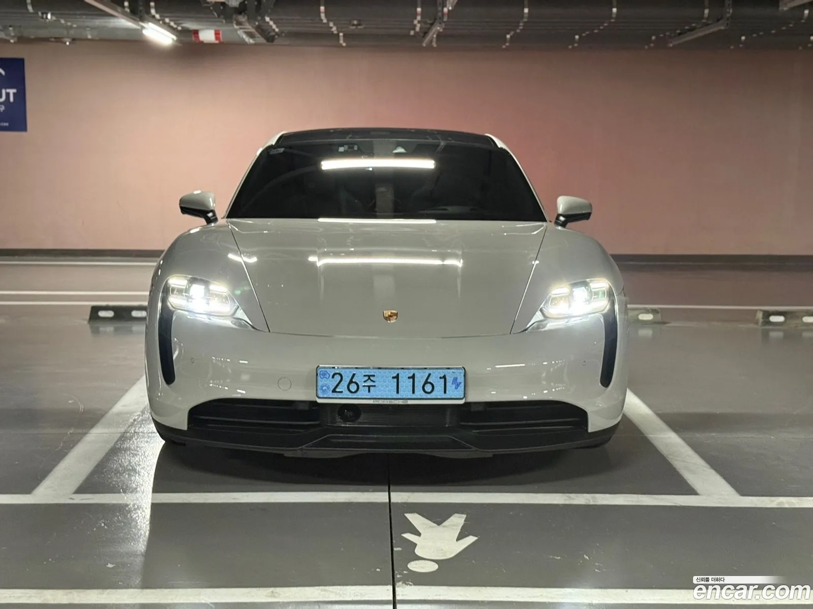 Porsche Taycan 2023 — 12