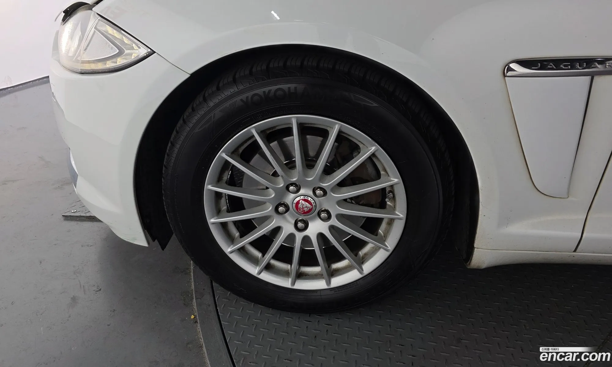 Jaguar XF 2015 SAJAA05J5FDU67694 — 2