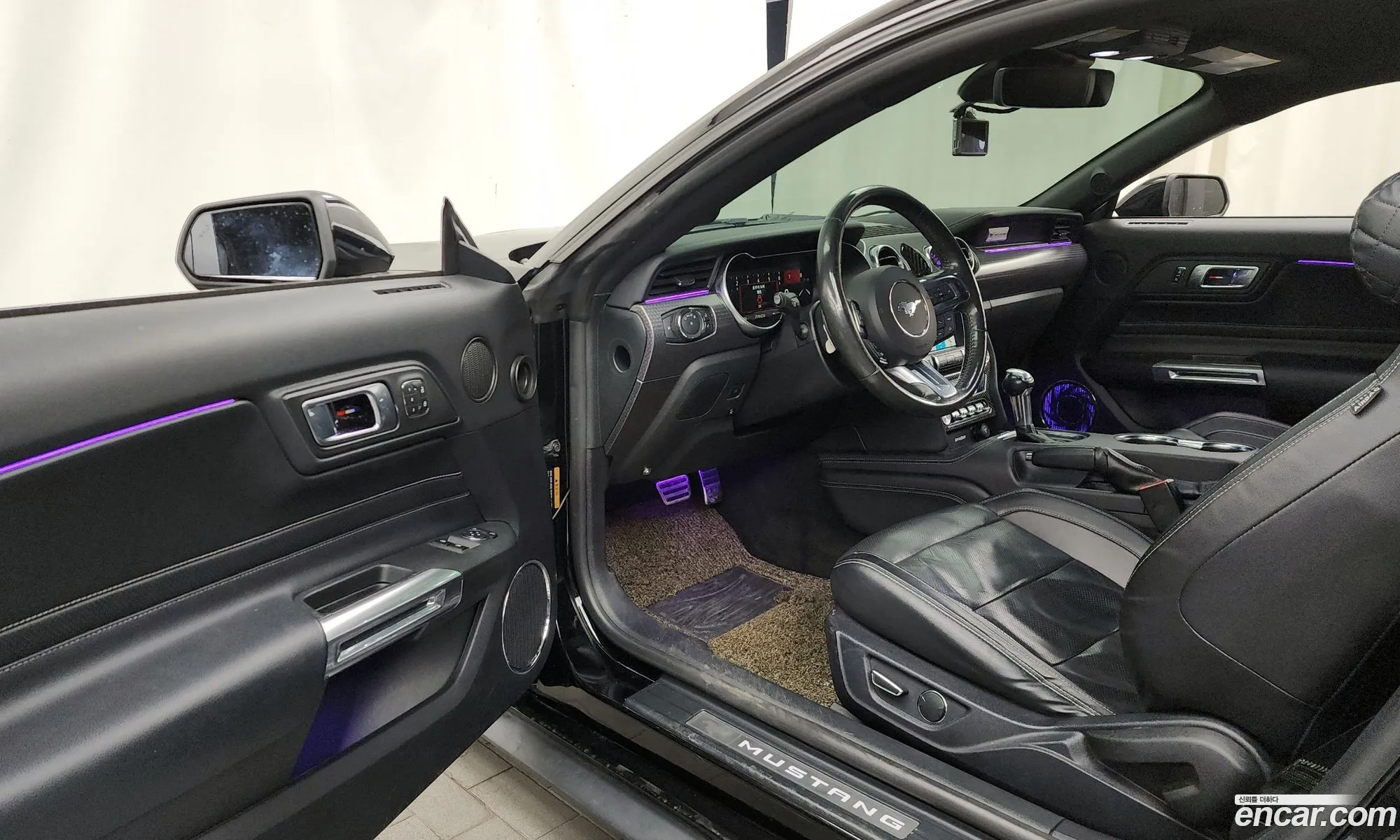 Ford Mustang 2018 1FA6P8TH2J5141152 — 10