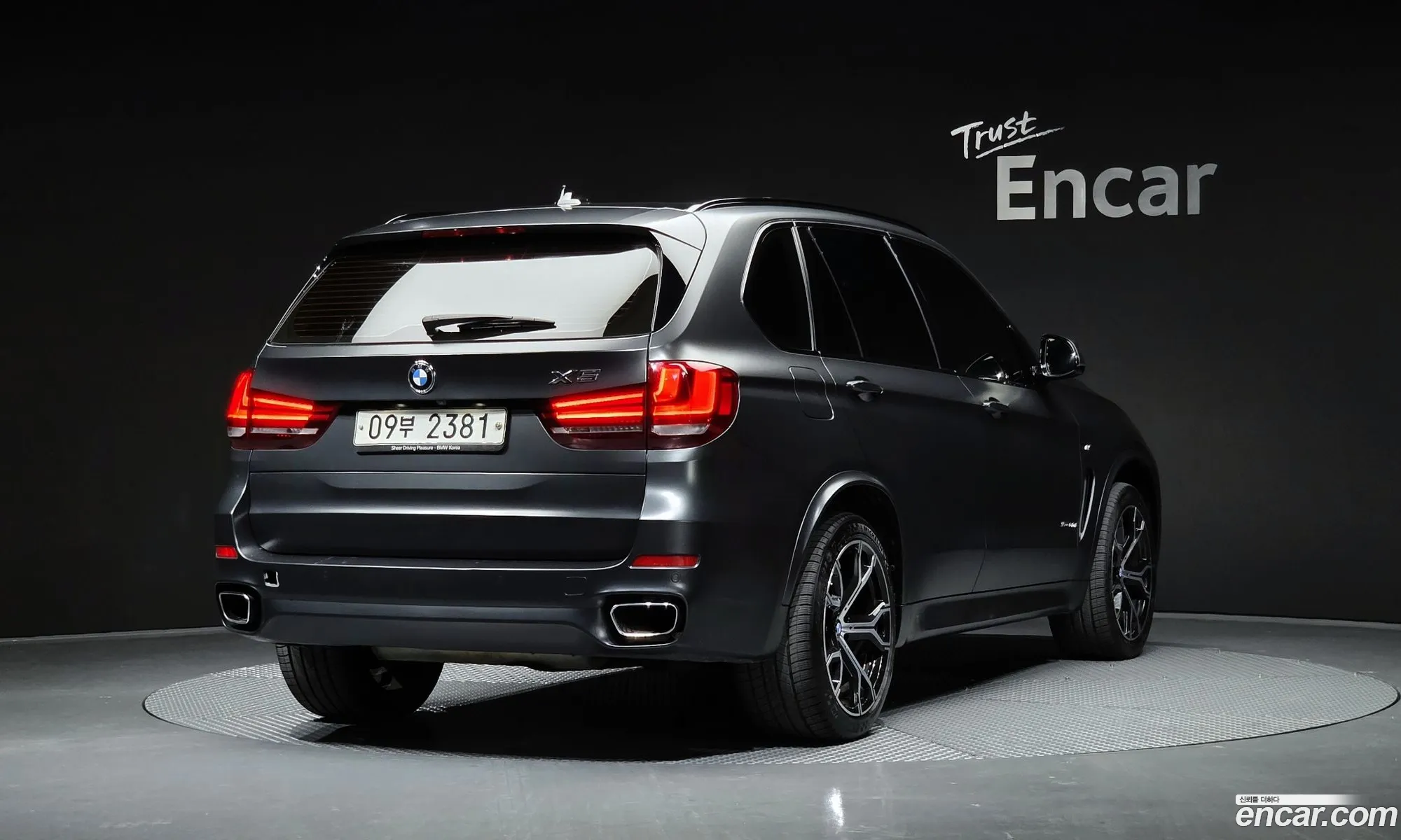 BMW X5 2018 — 12