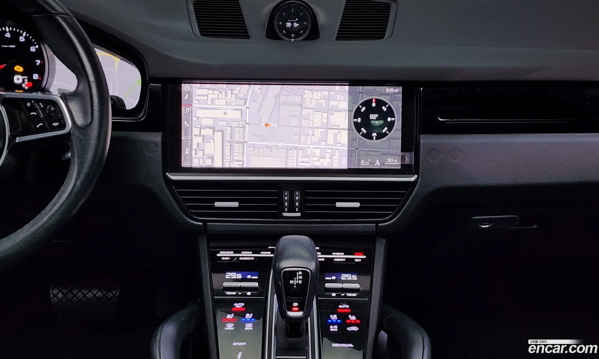 Porsche Cayenne 2021 — 17