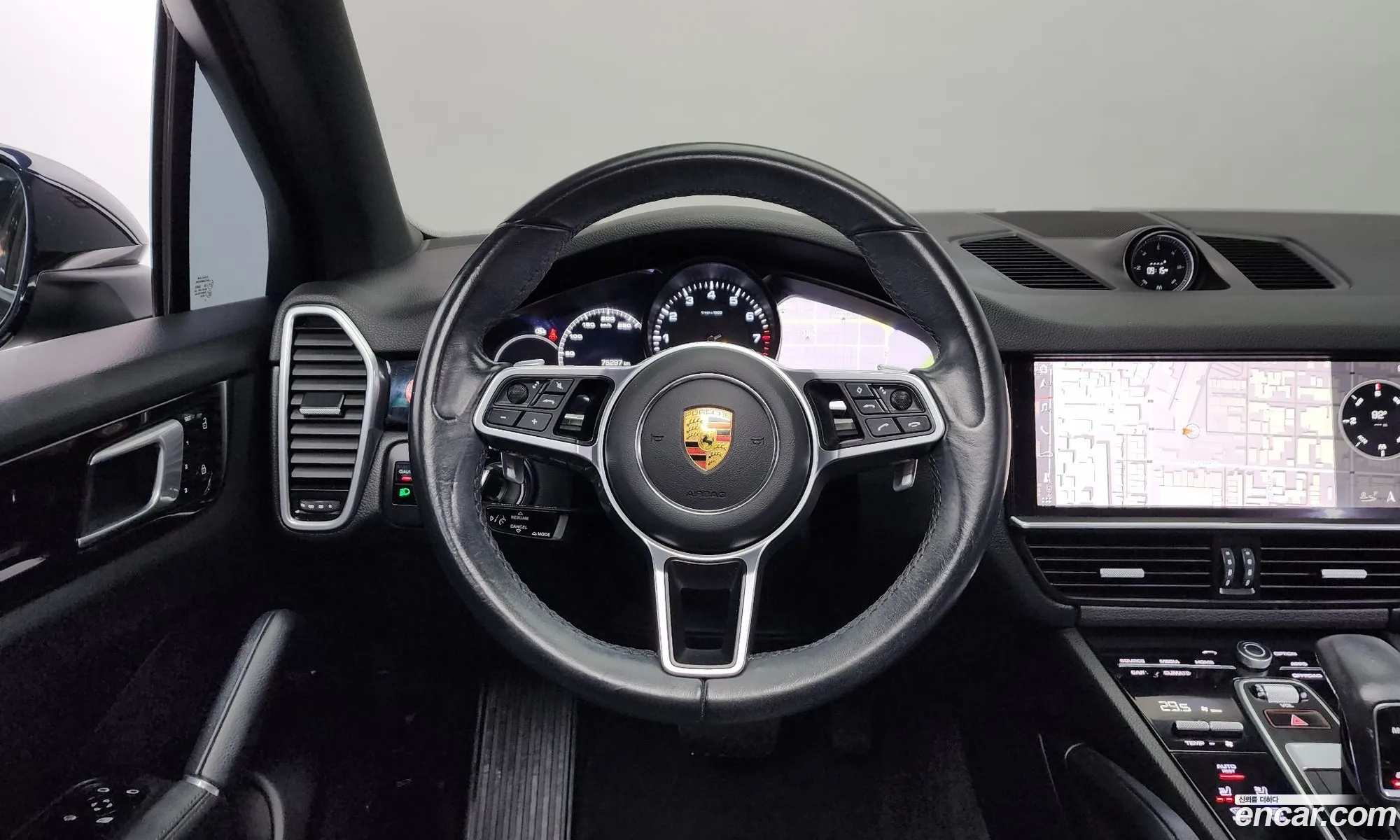 Porsche Cayenne 2021 — 14