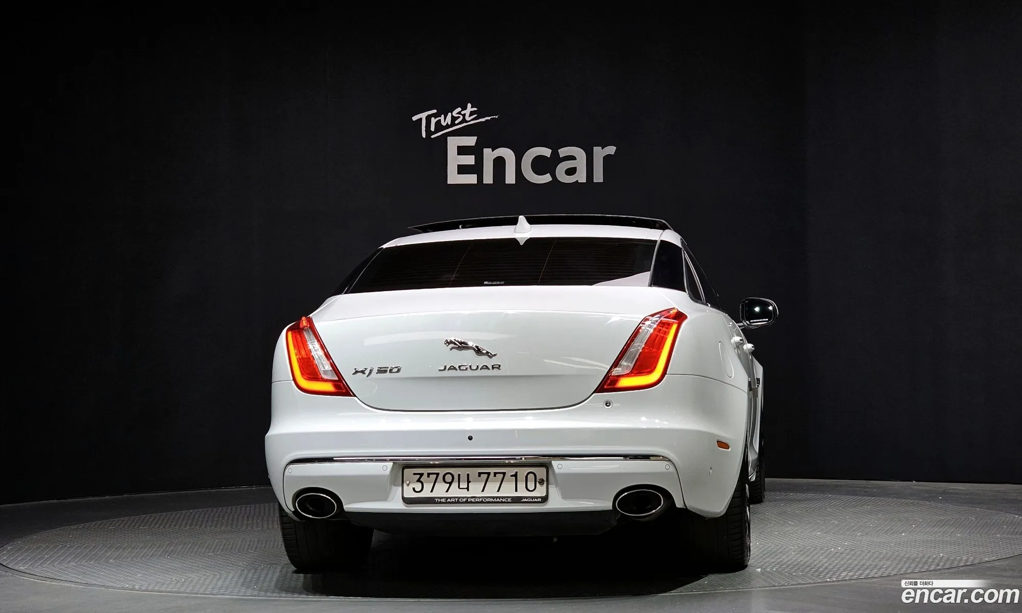 Jaguar XJ 2019 — 16