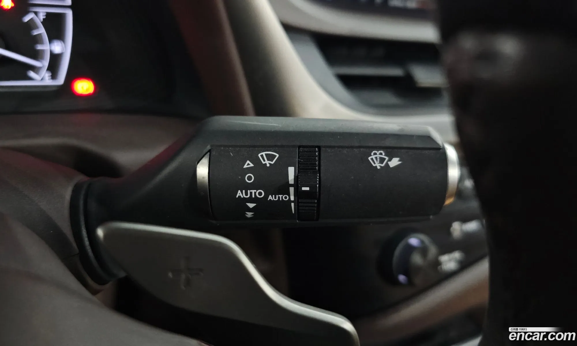 Lexus ES300h 7th Gen 2020 — 2