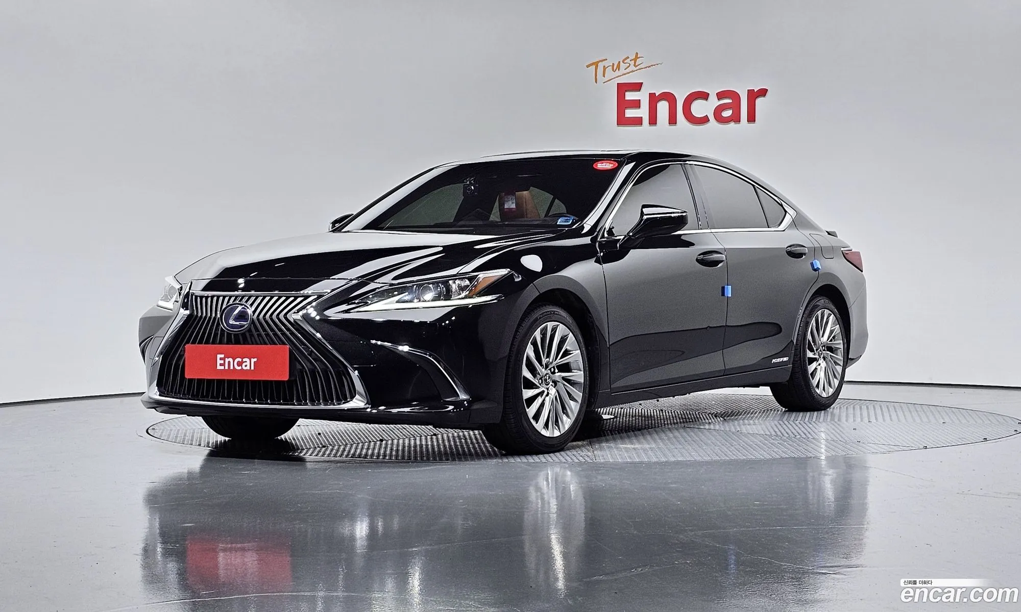 Lexus ES300h 7th Gen 2020 — 8