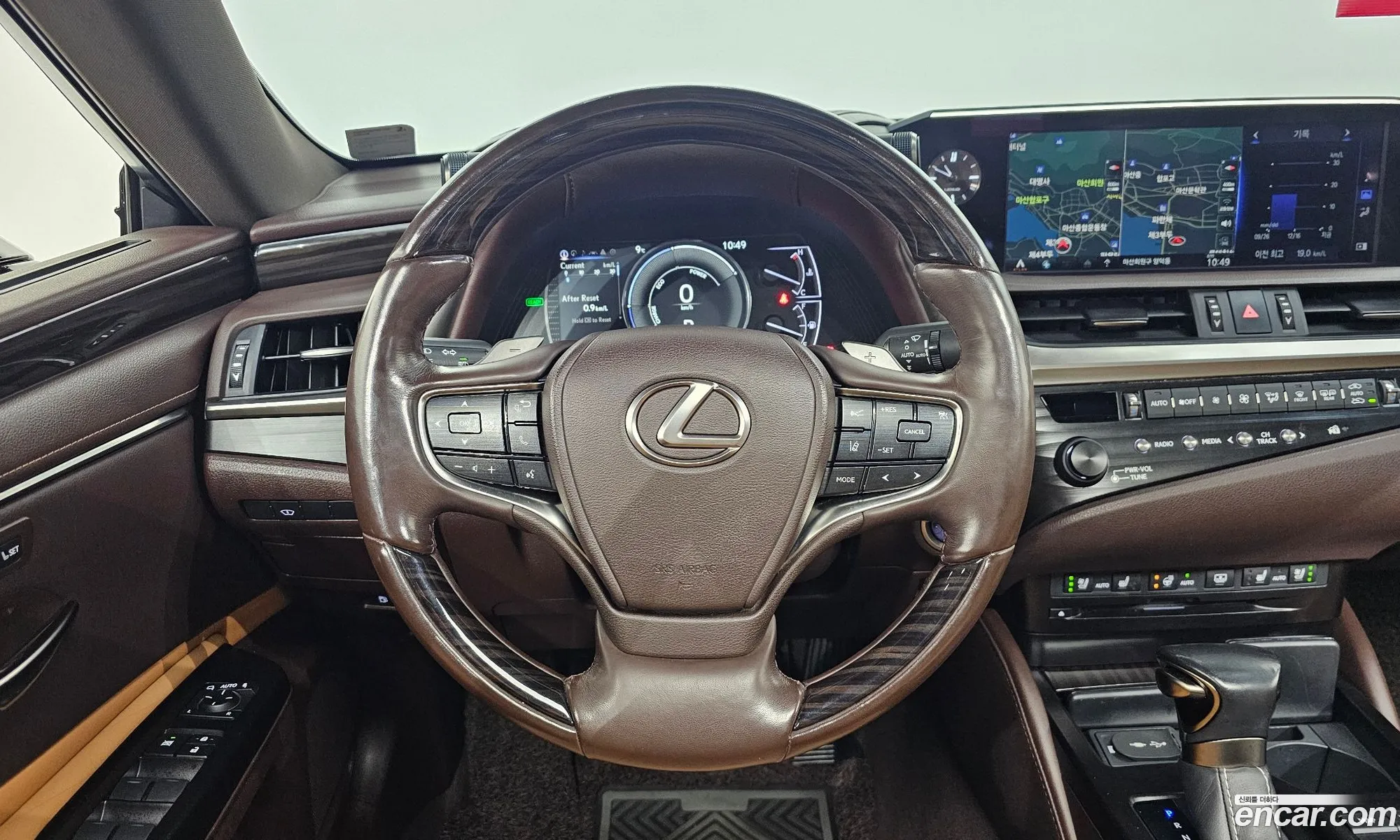 Lexus ES300h 7th Gen 2020 — 19