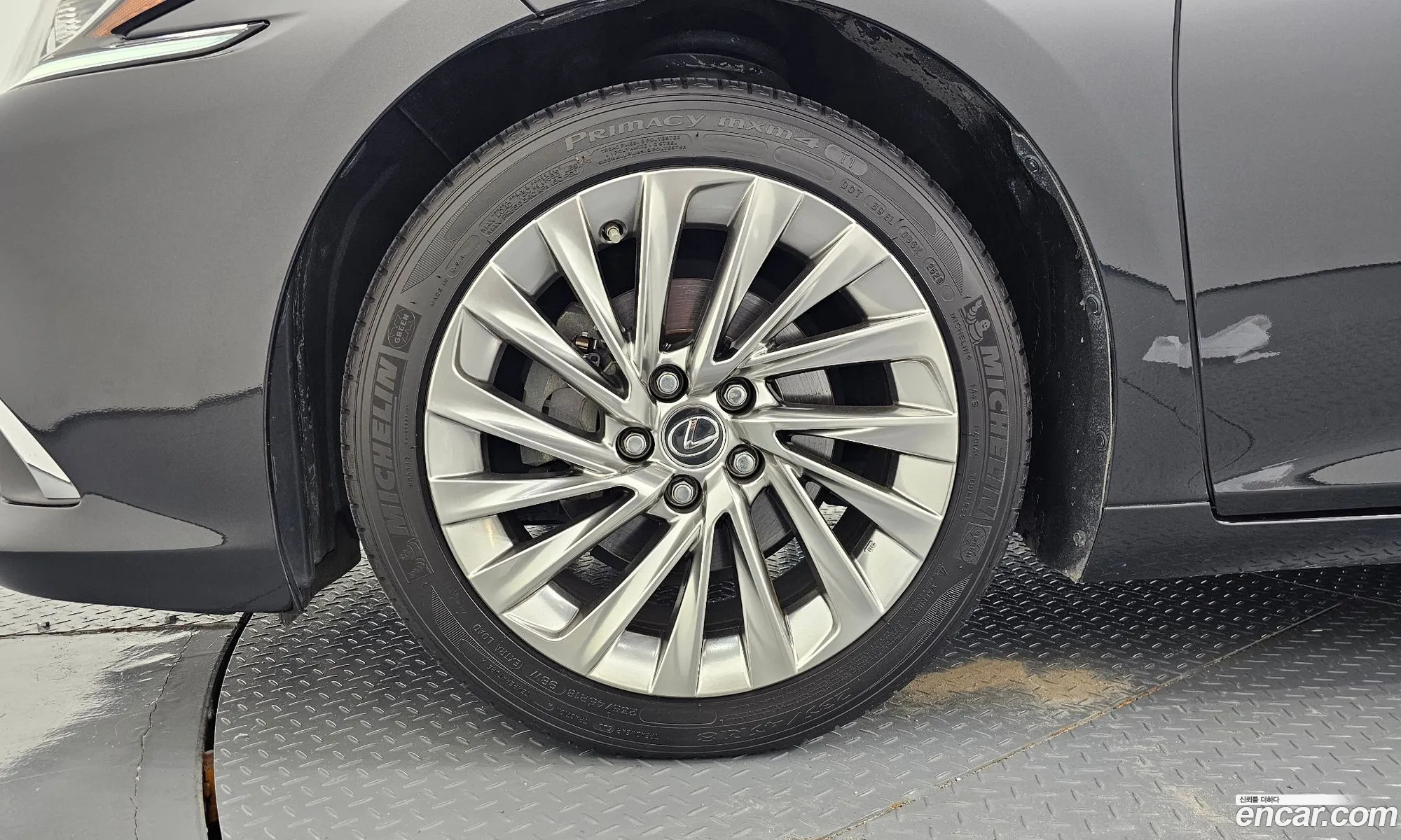 Lexus ES300h 7th Gen 2020 — 6