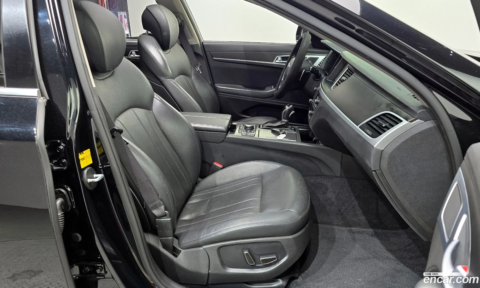 Hyundai Genesis DH 2014 — 19