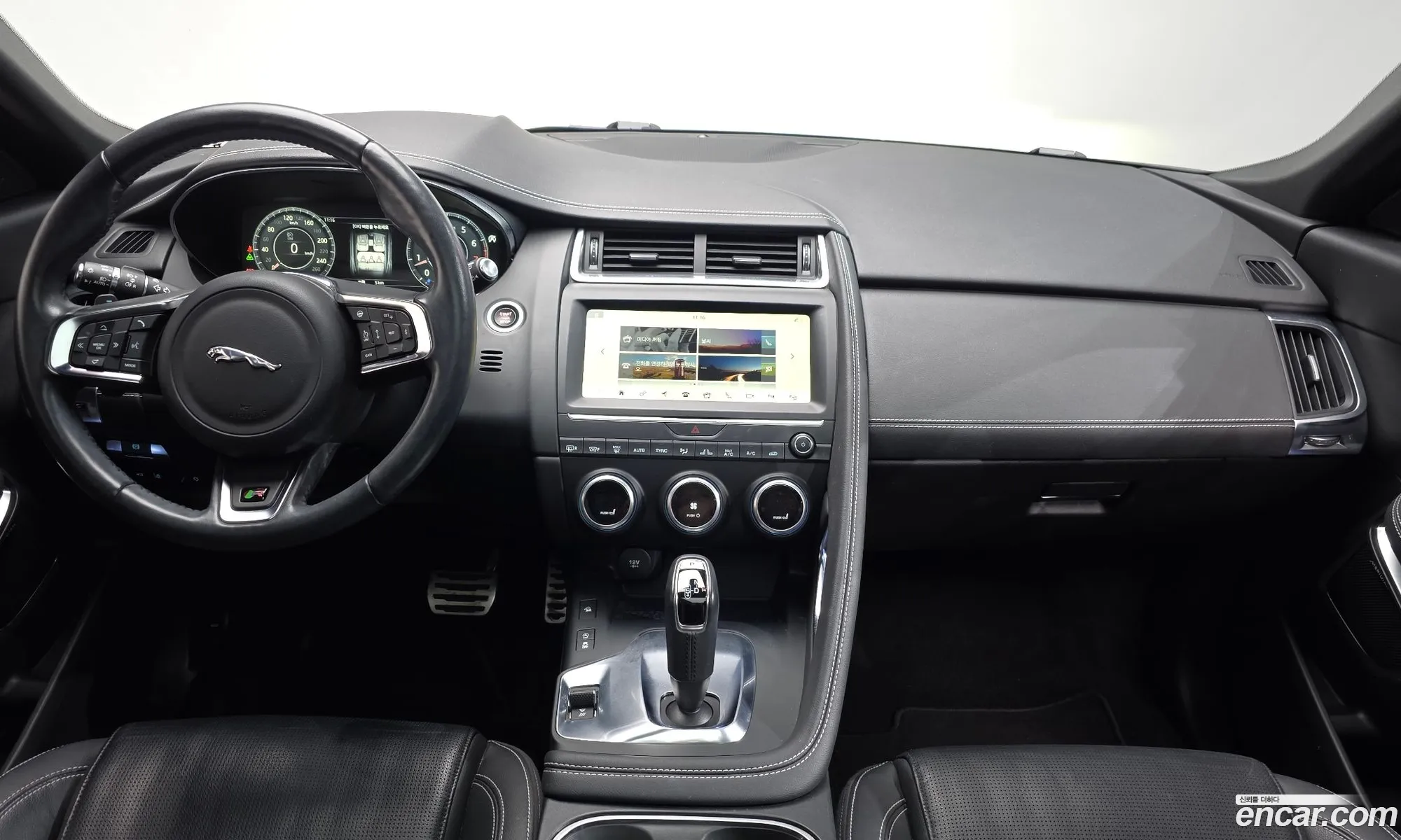 Jaguar E-Pace 2018 SADFA2BX8J1Z31097 — 2