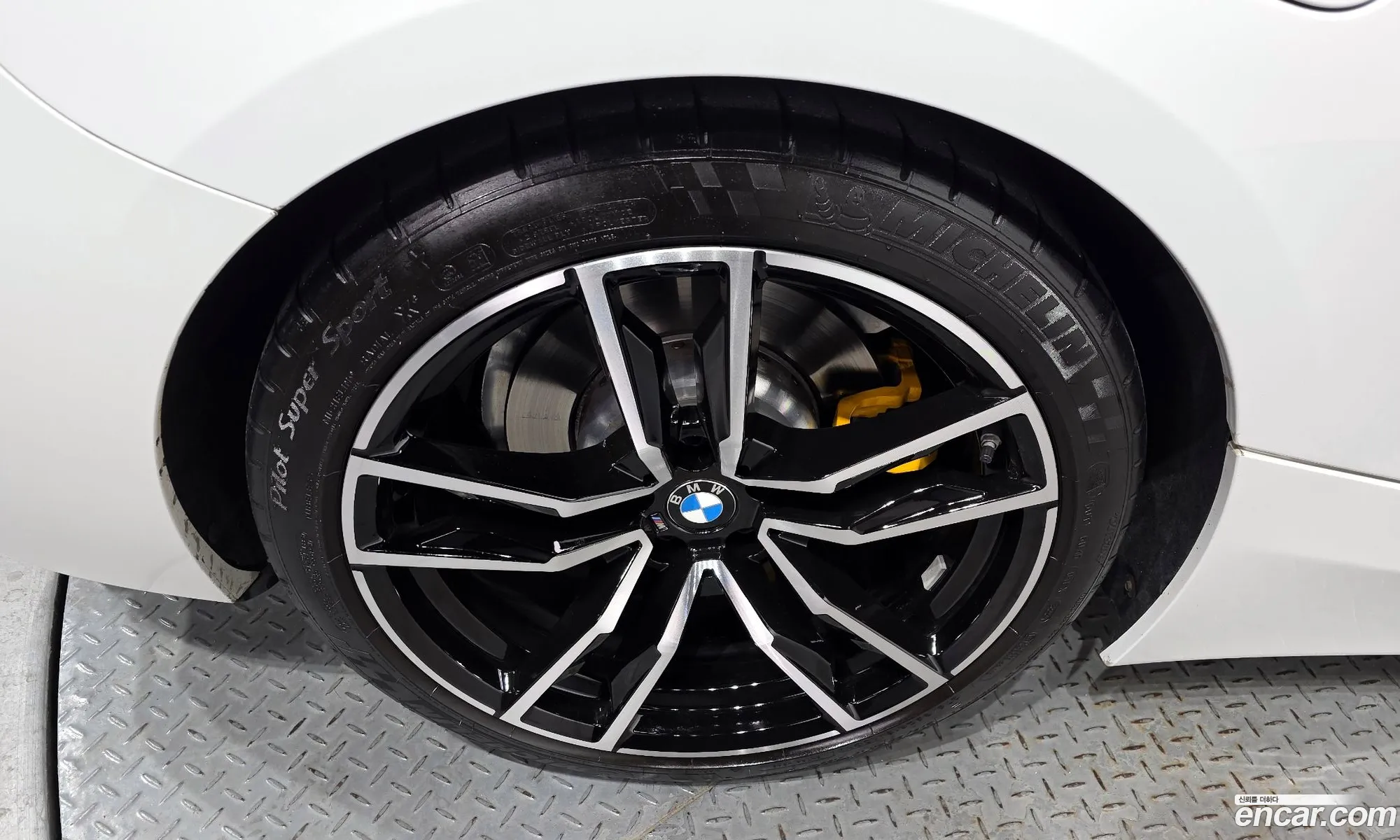 BMW Z4 2022 WBAHF7100NWX47835 — 2