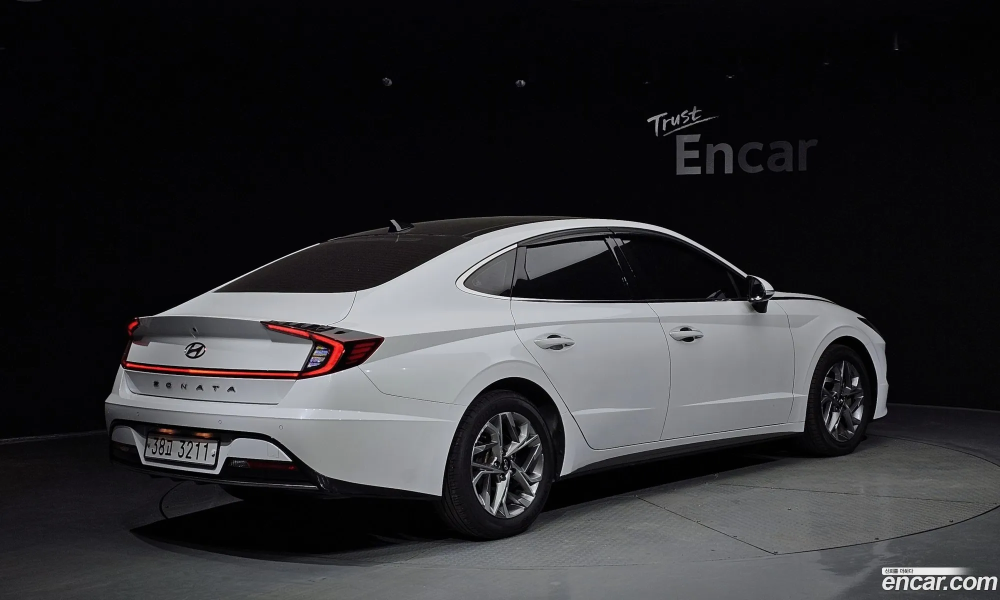 Hyundai Sonata 2019 KMHL141EBLA034394 — 19