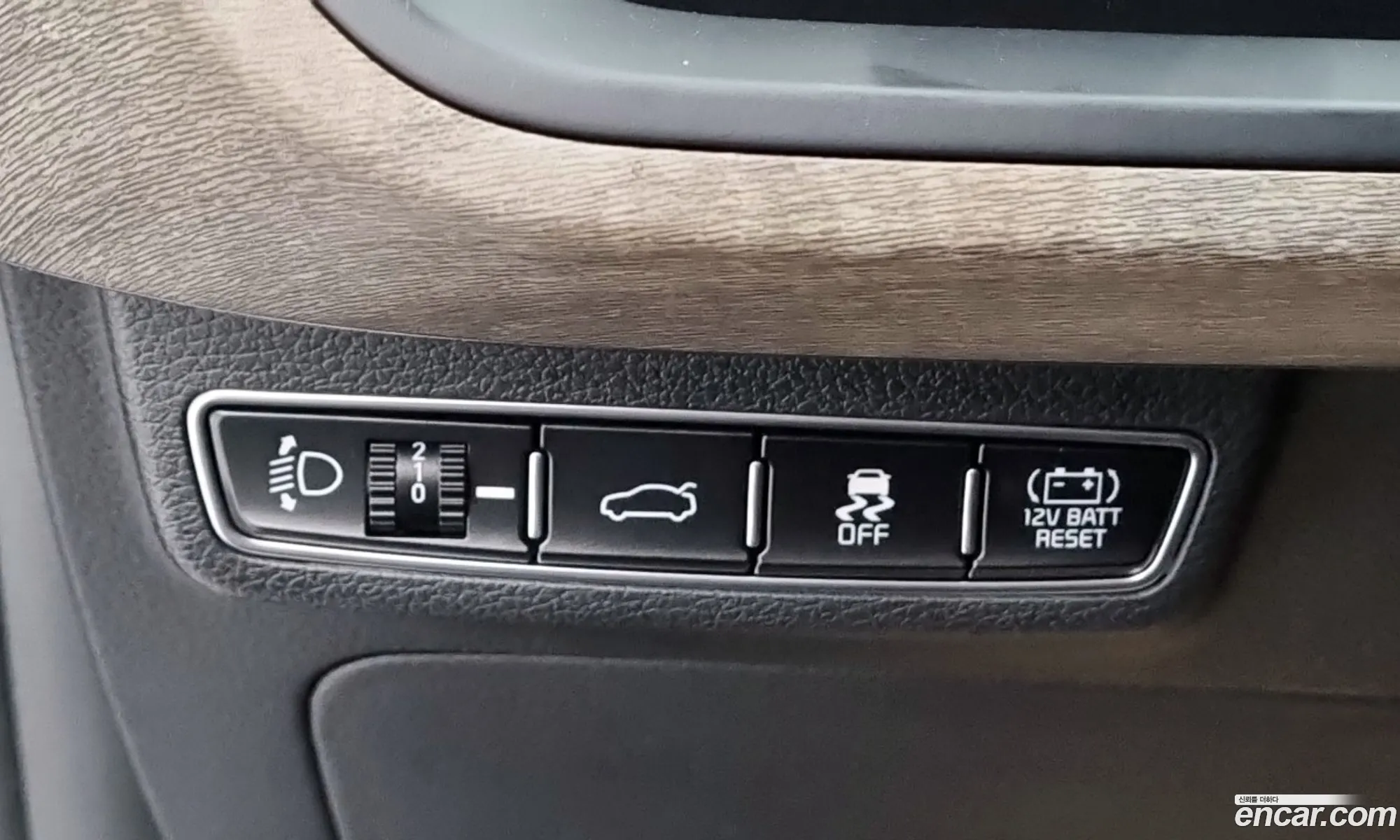 Kia K8 Hybrid 2022 — 7
