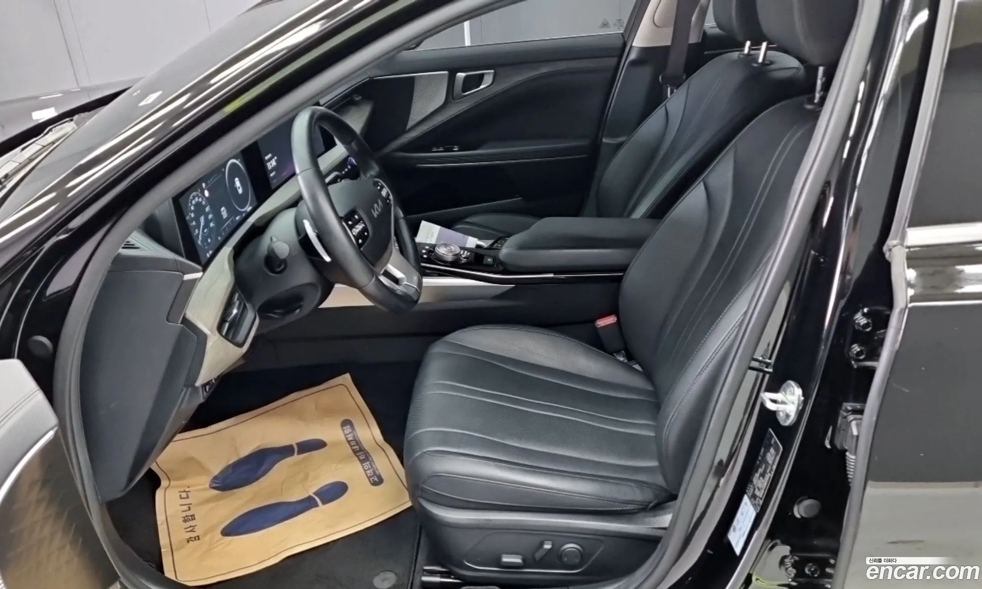 Kia K8 Hybrid 2022 — 13