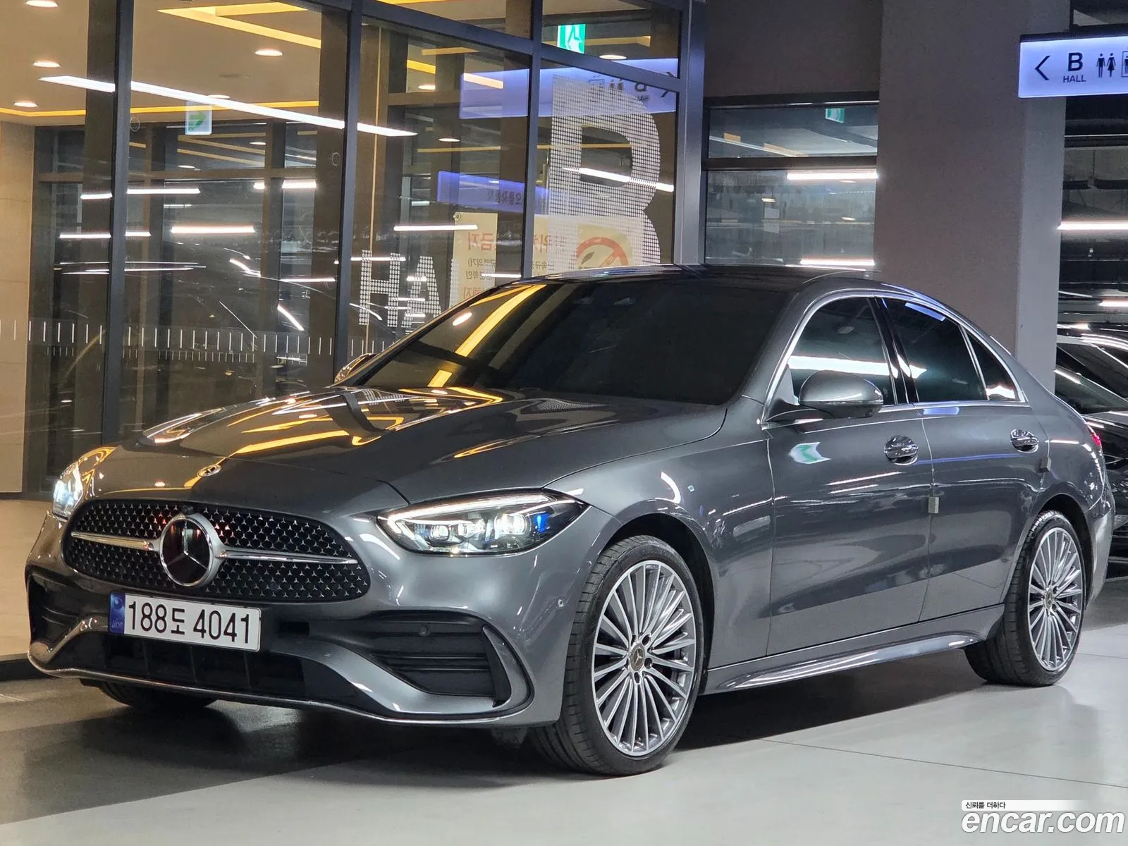 Mercedes-Benz C-Class W206 2022 — 18